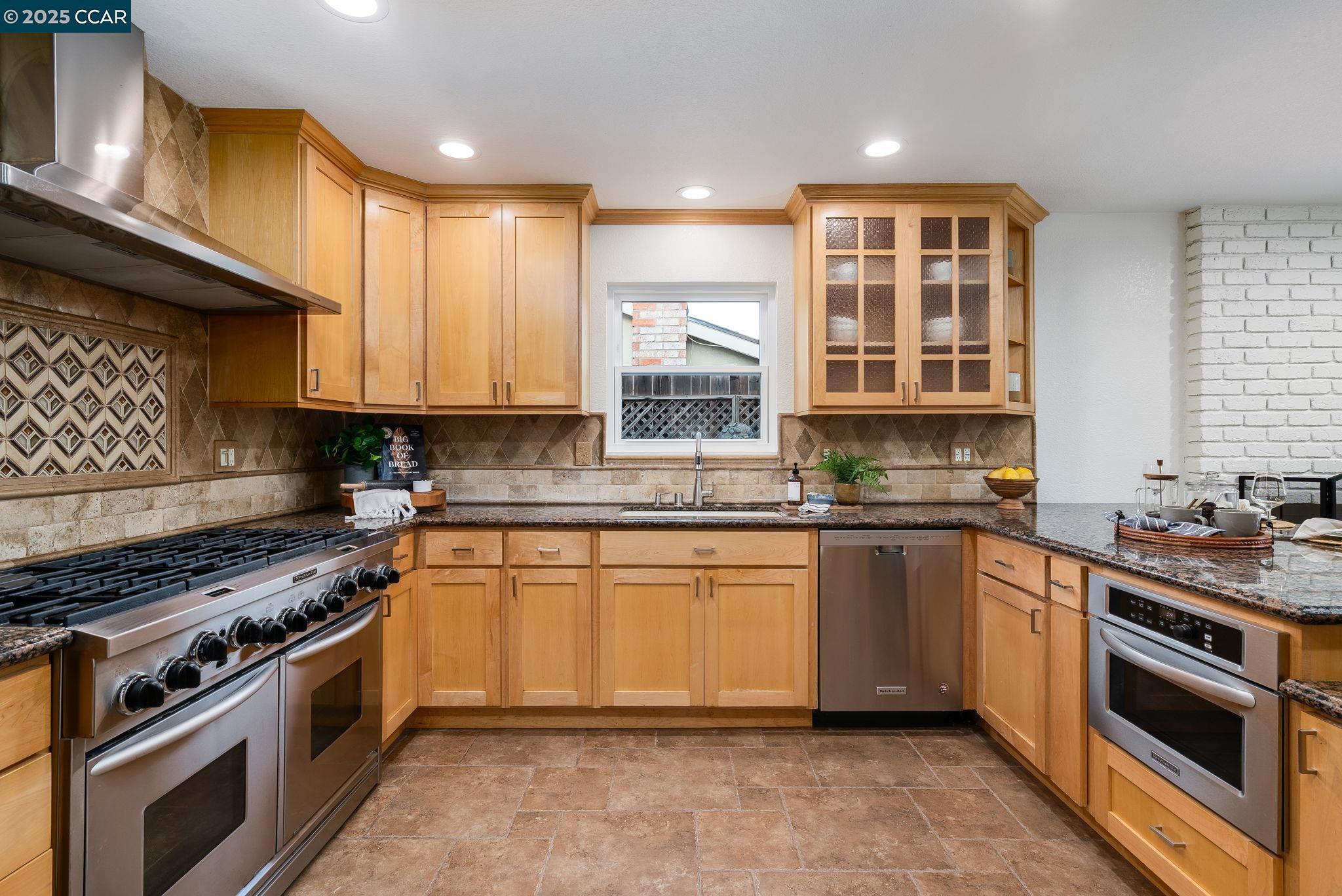 2828 Aptos Way