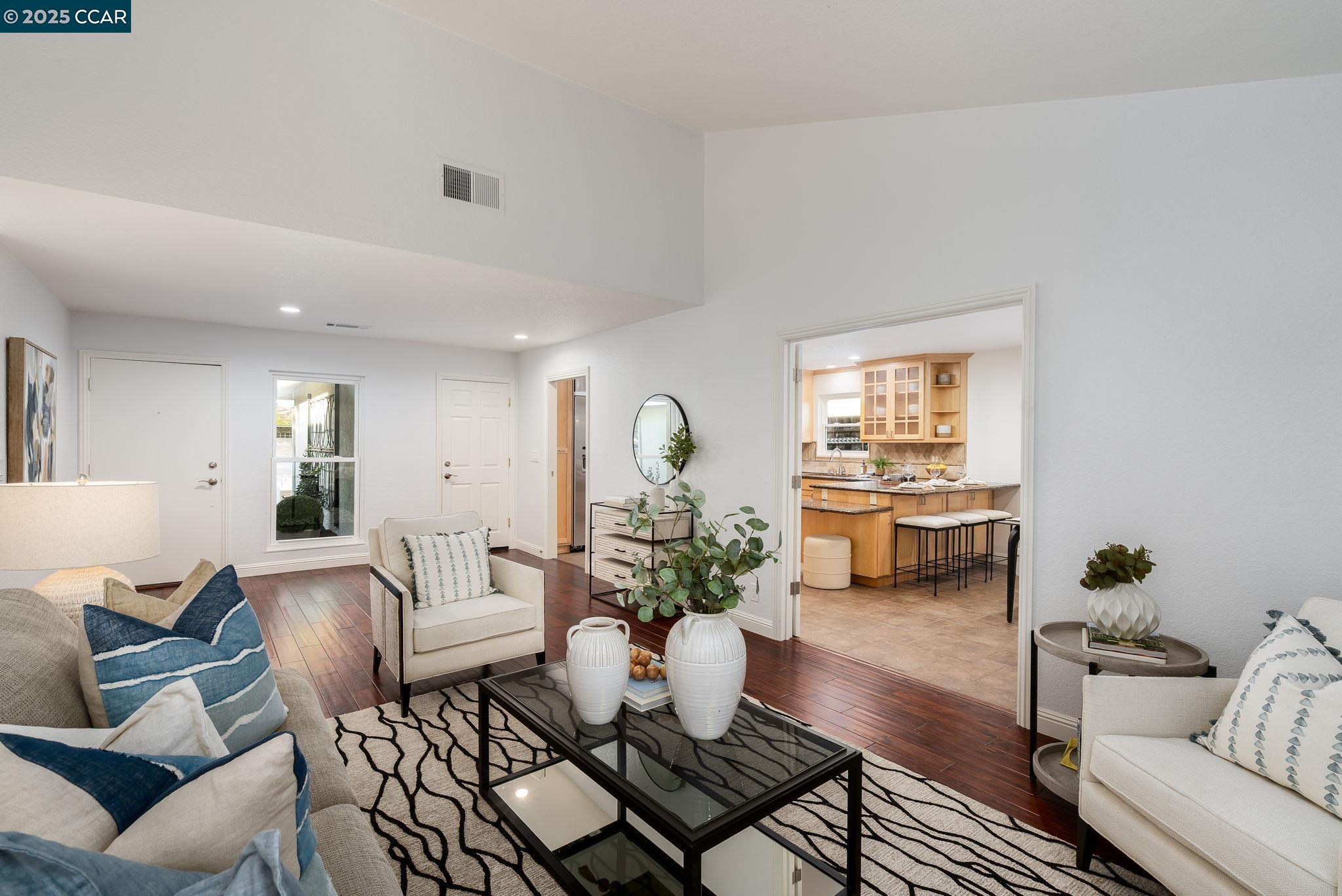 2828 Aptos Way