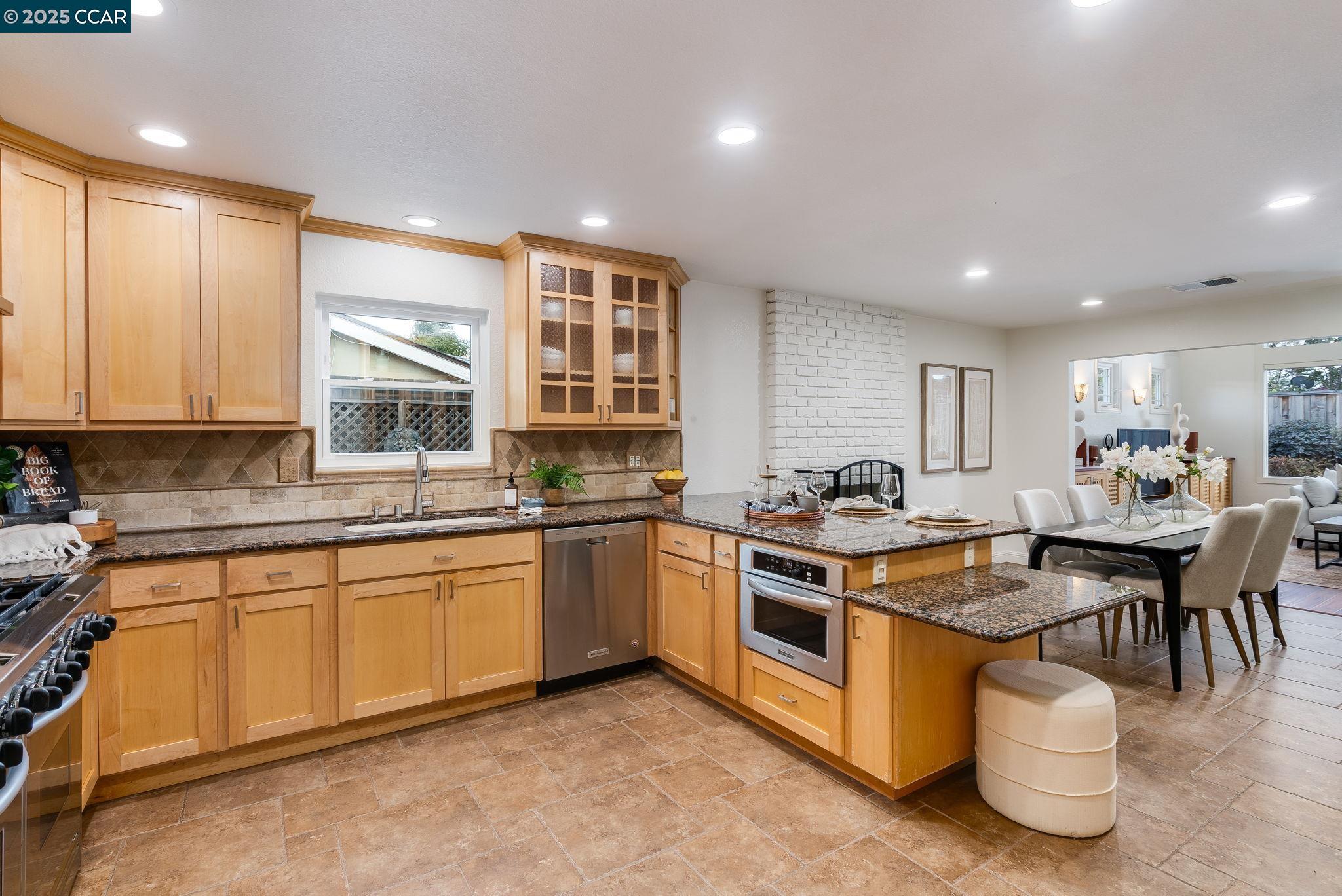2828 Aptos Way