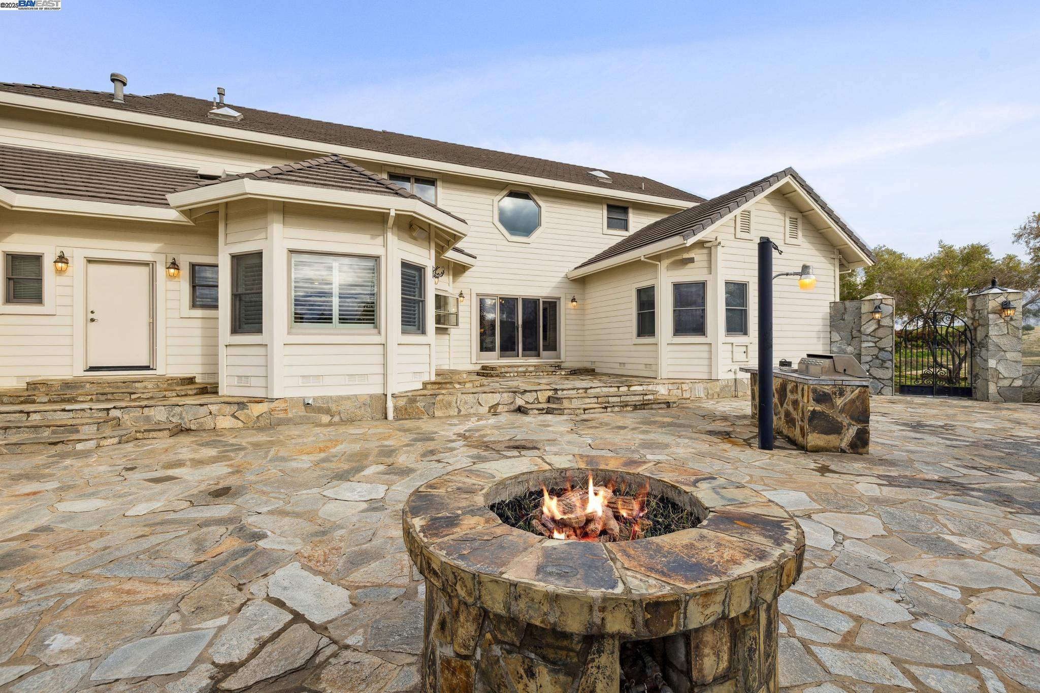 795 Silver Hills Dr