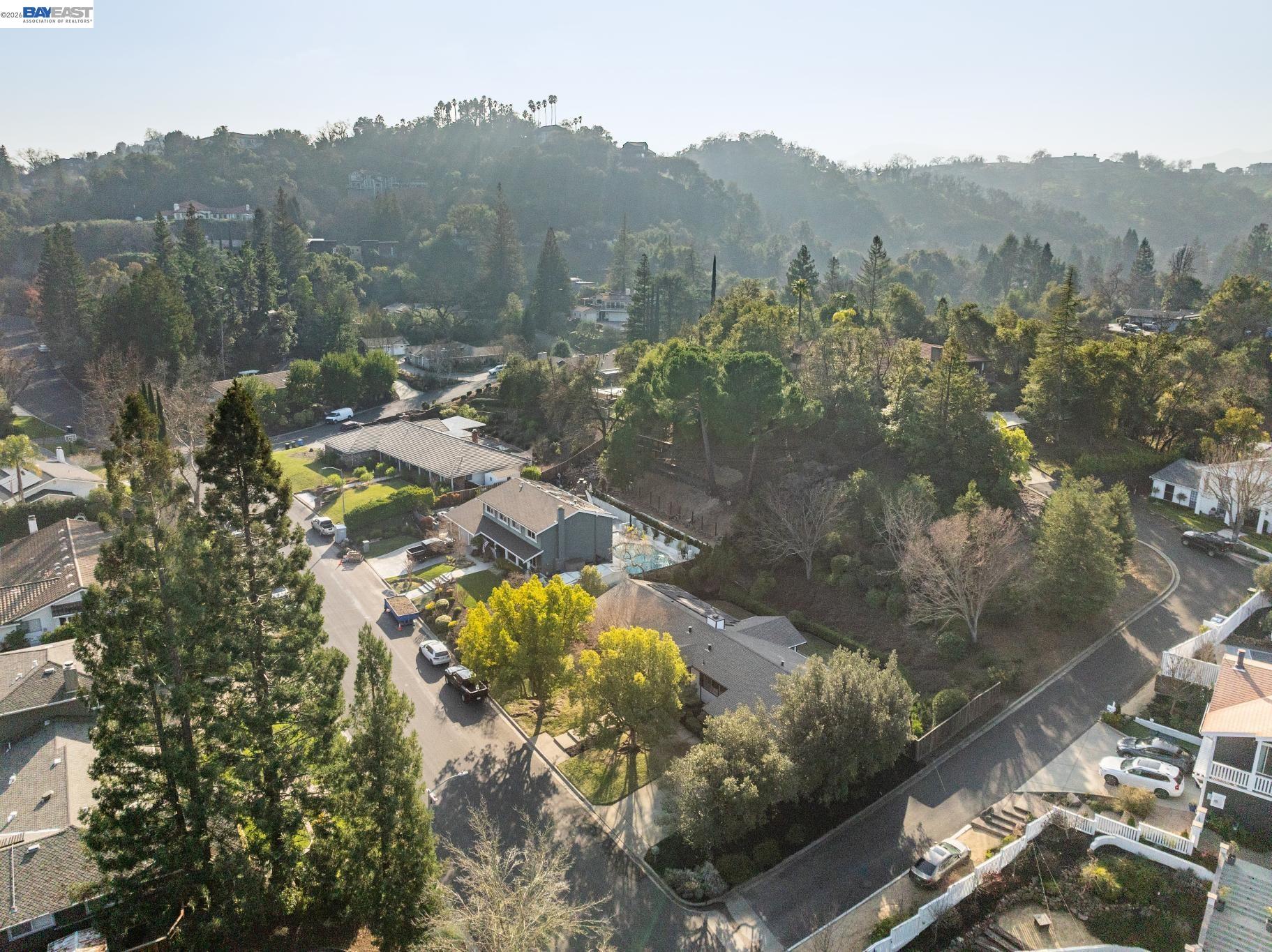 112 Valley Oaks Dr