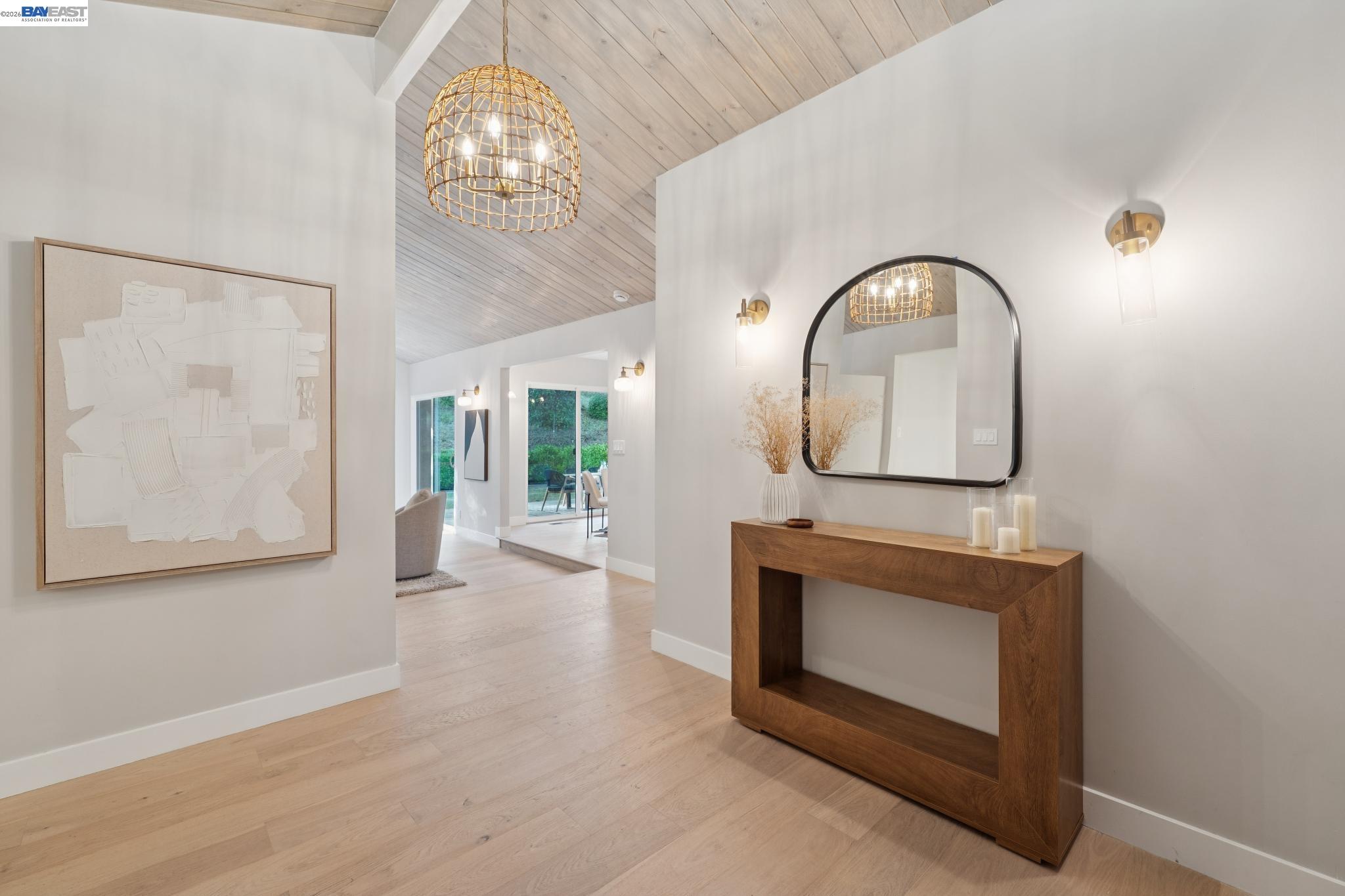 112 Valley Oaks Dr