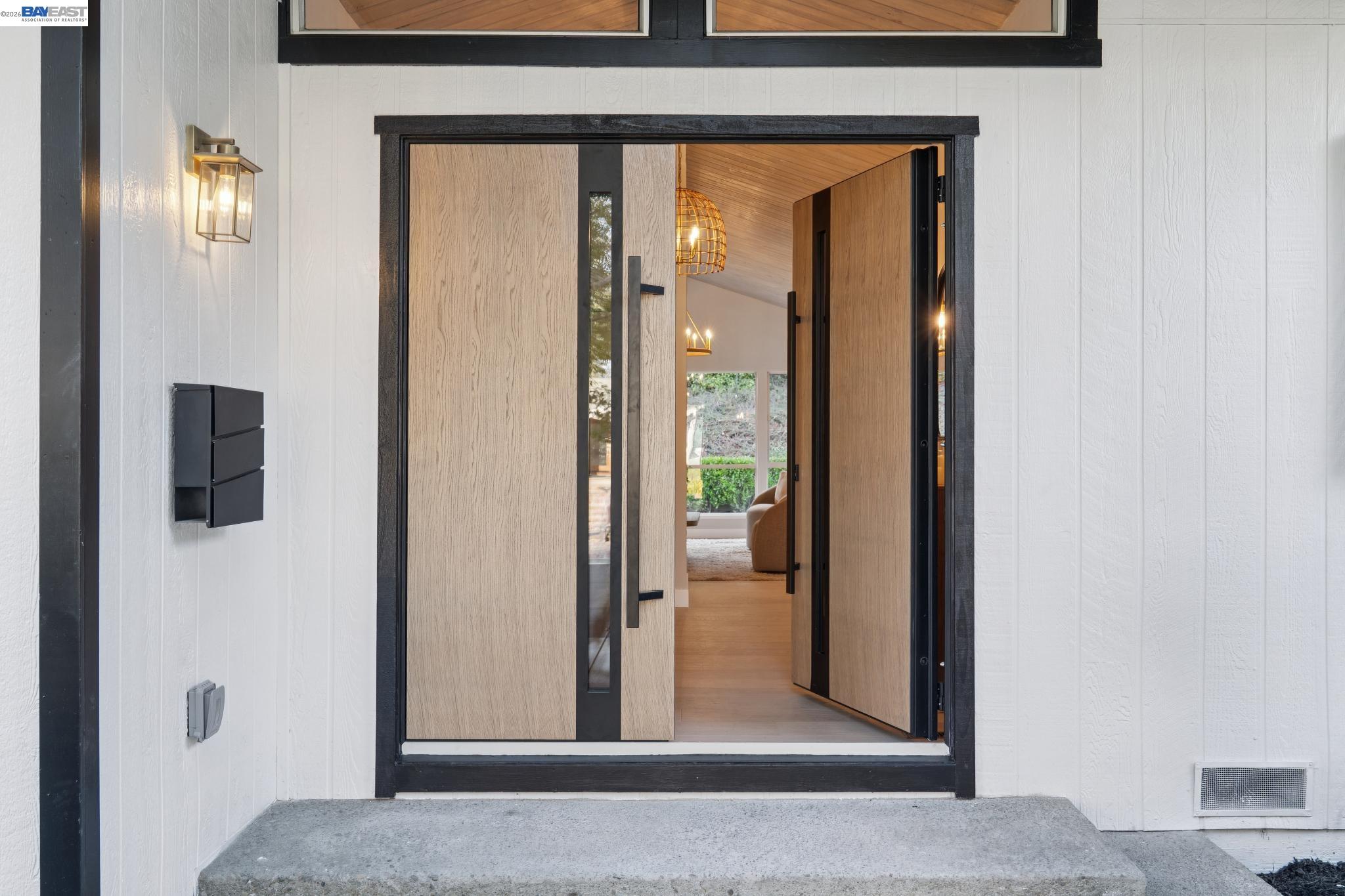 112 Valley Oaks Dr