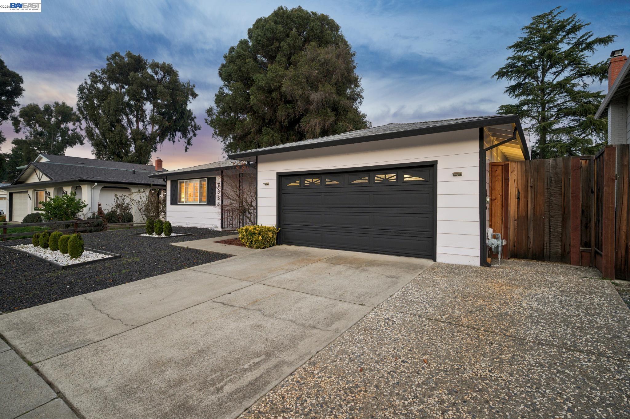 7333 Tulipwood Cir