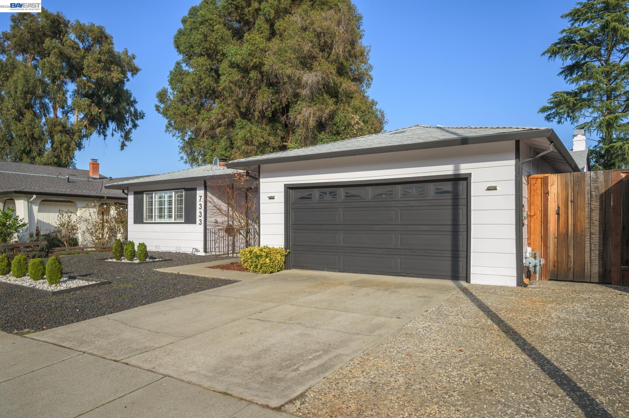7333 Tulipwood Cir