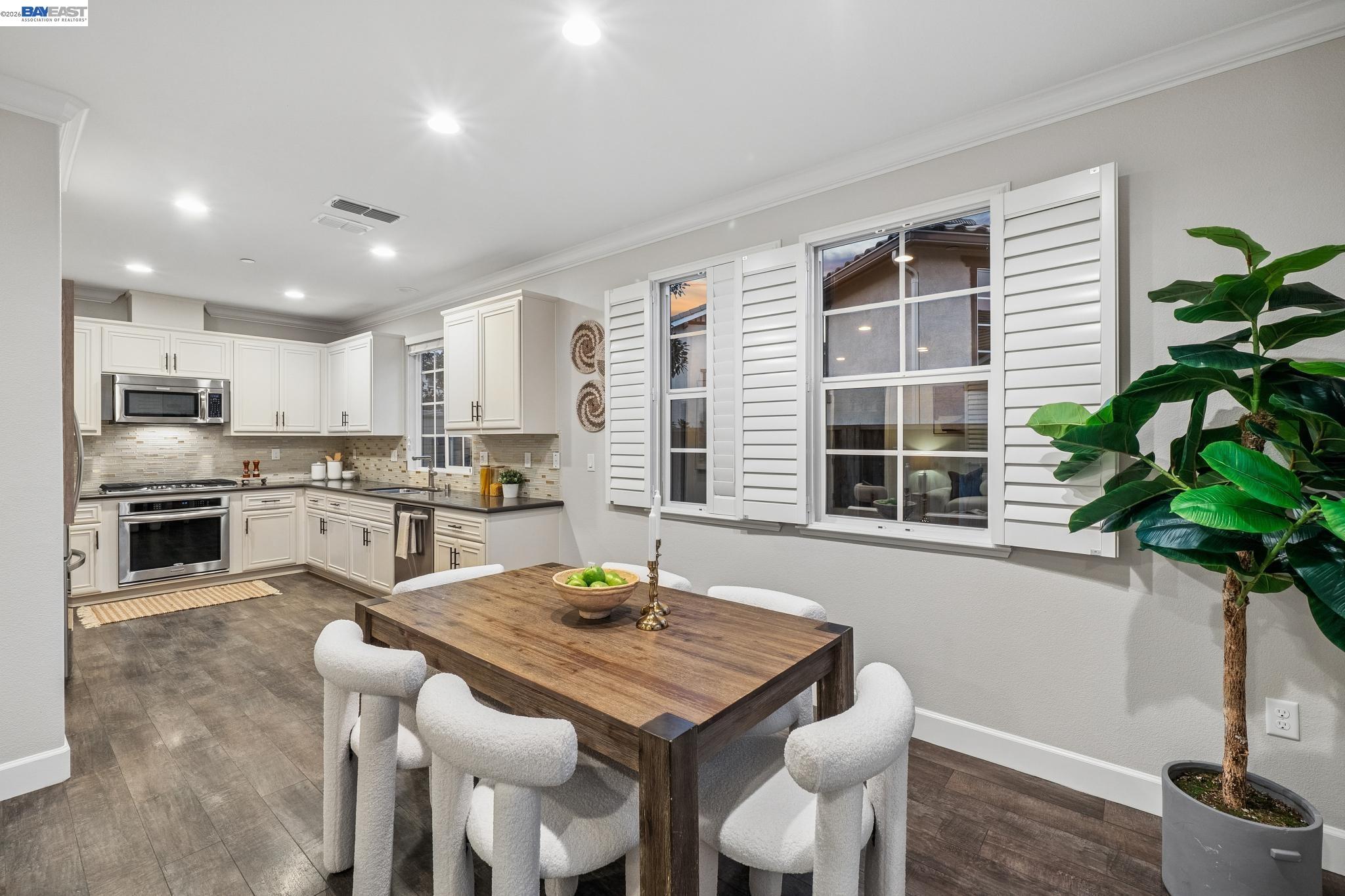 380 Elworthy Ranch Cir