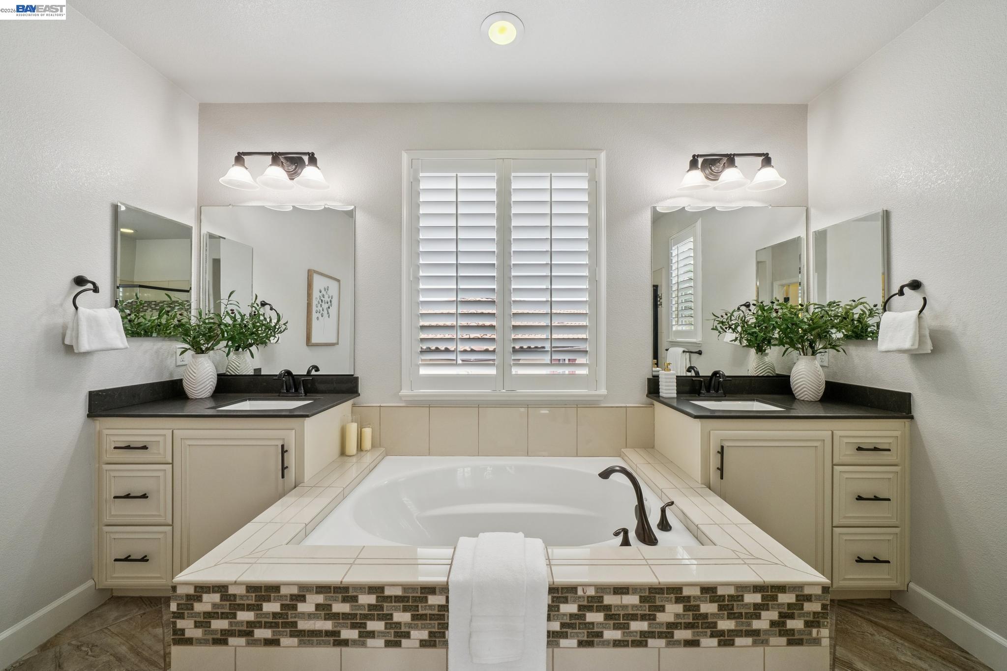 380 Elworthy Ranch Cir