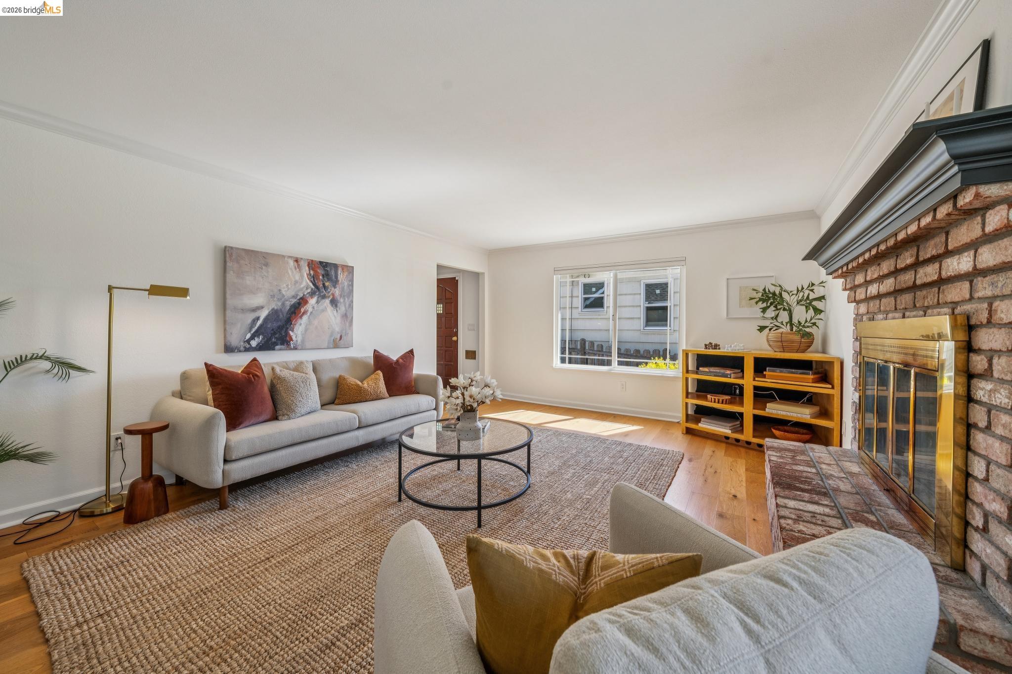 482 Lewis Ave