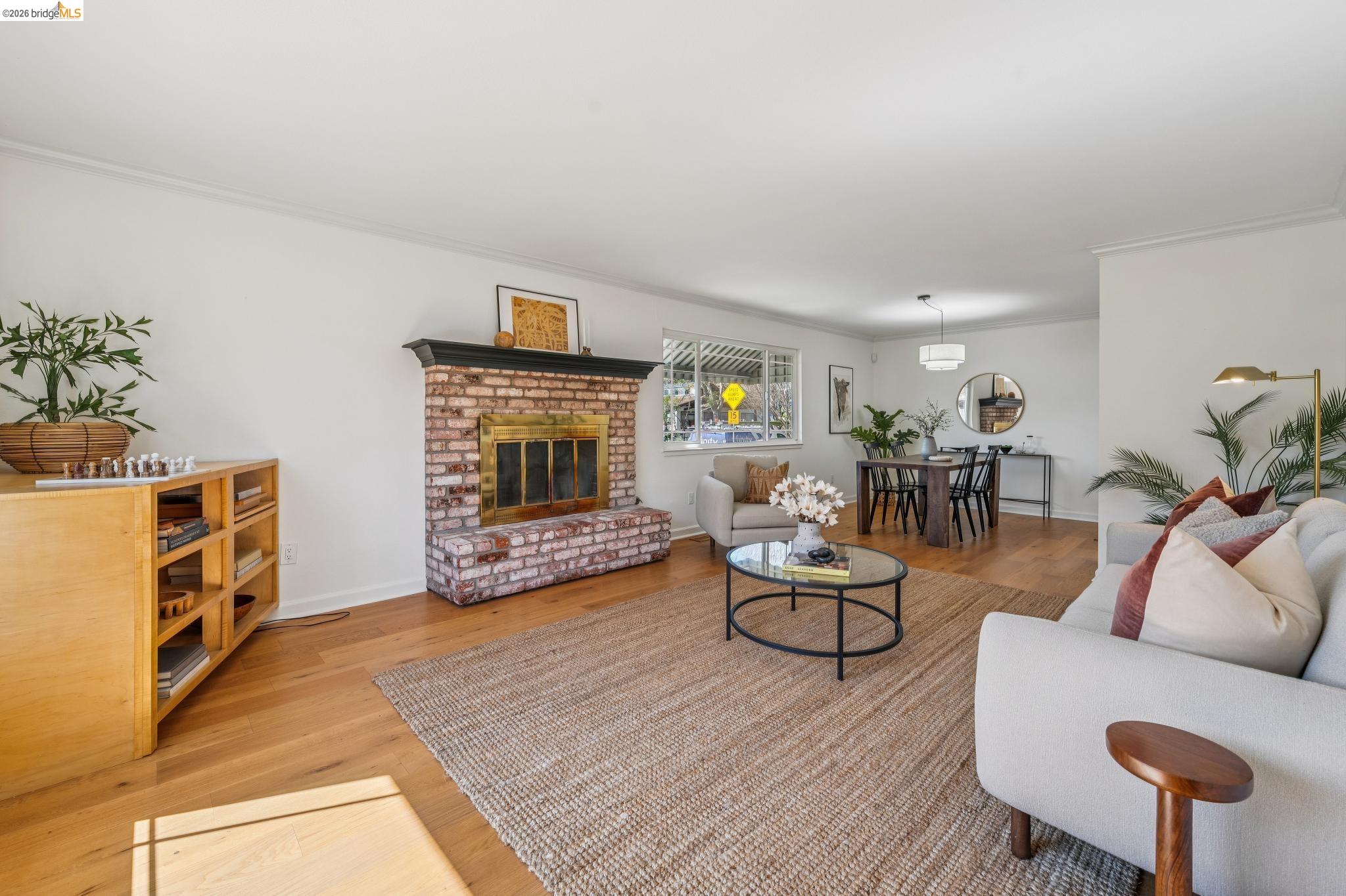 482 Lewis Ave