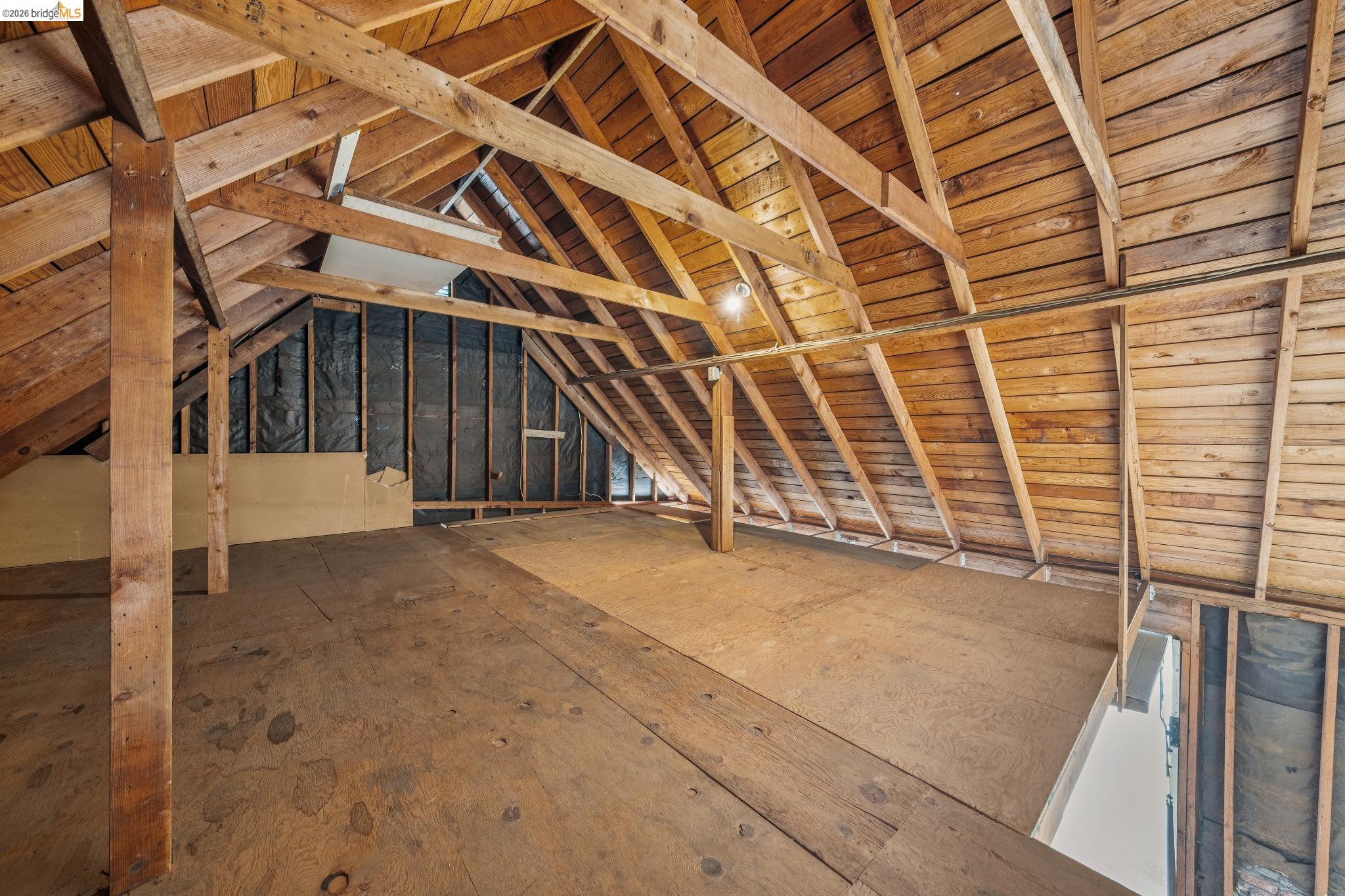 482 Lewis Ave