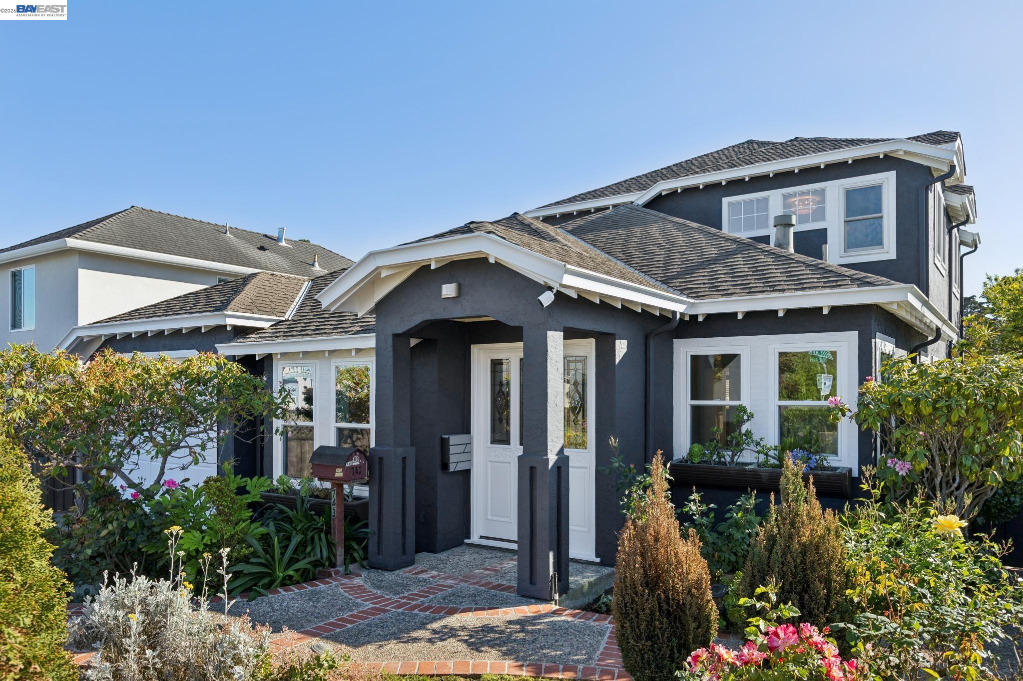 743 Hill Ave