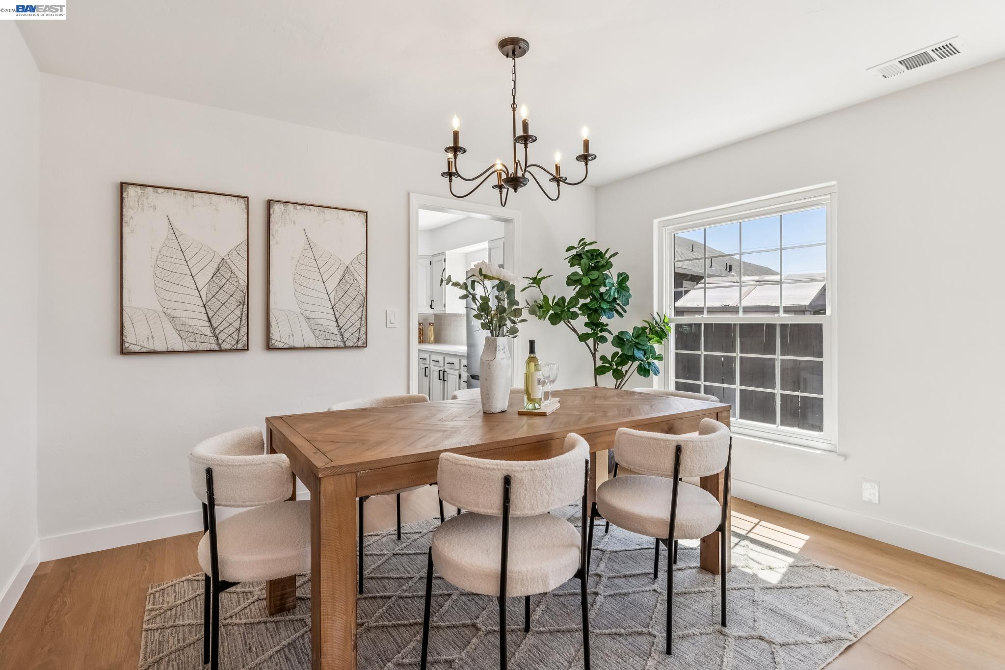 9946 Dante Ave
