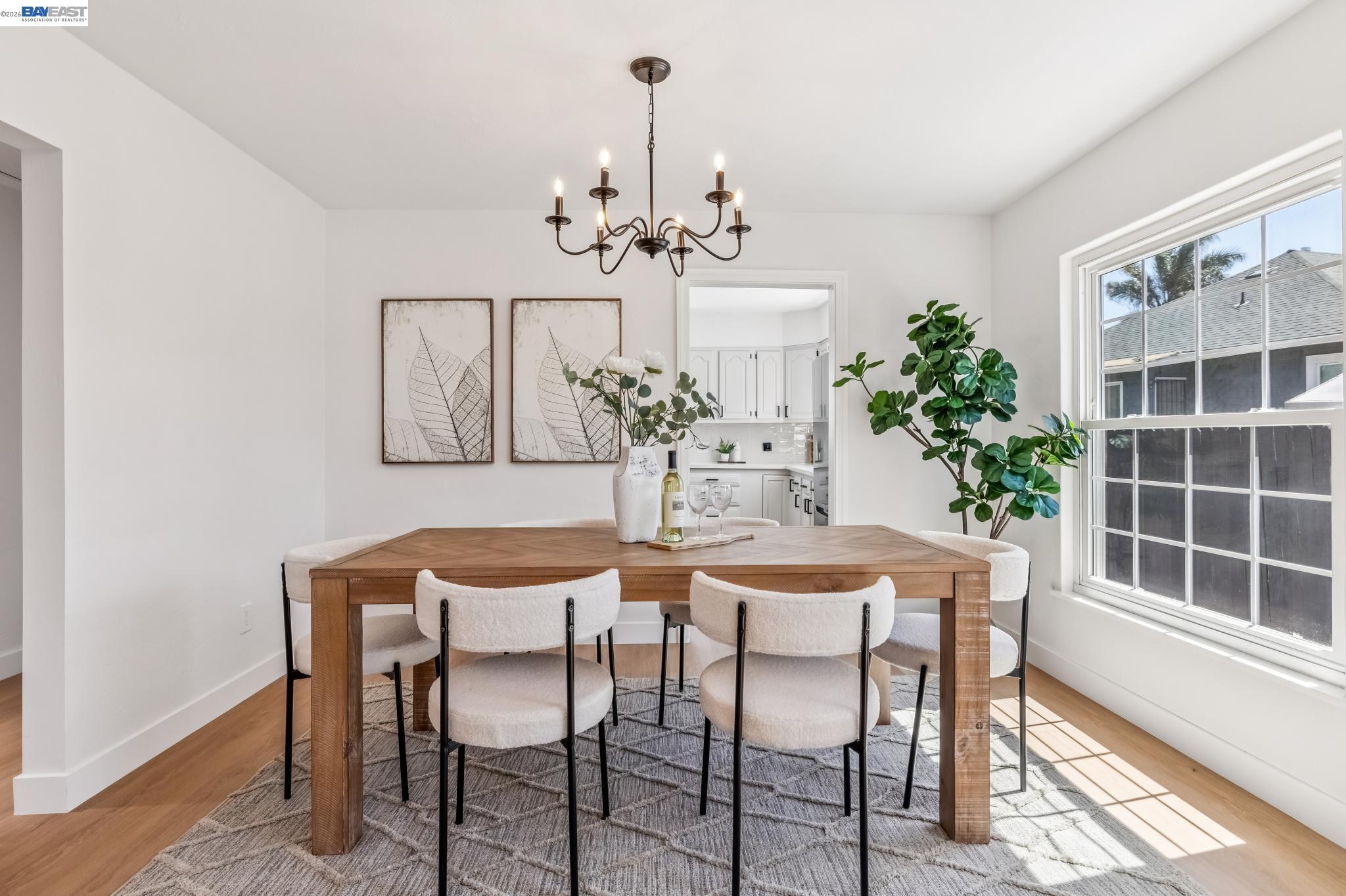 9946 Dante Ave