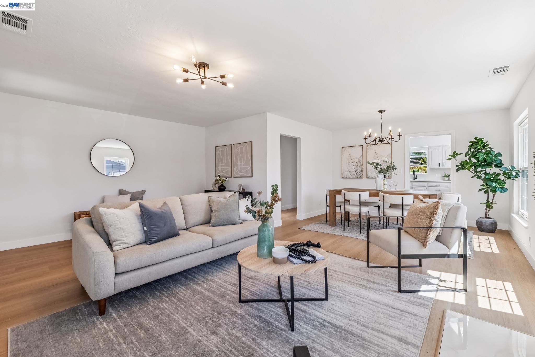 9946 Dante Ave
