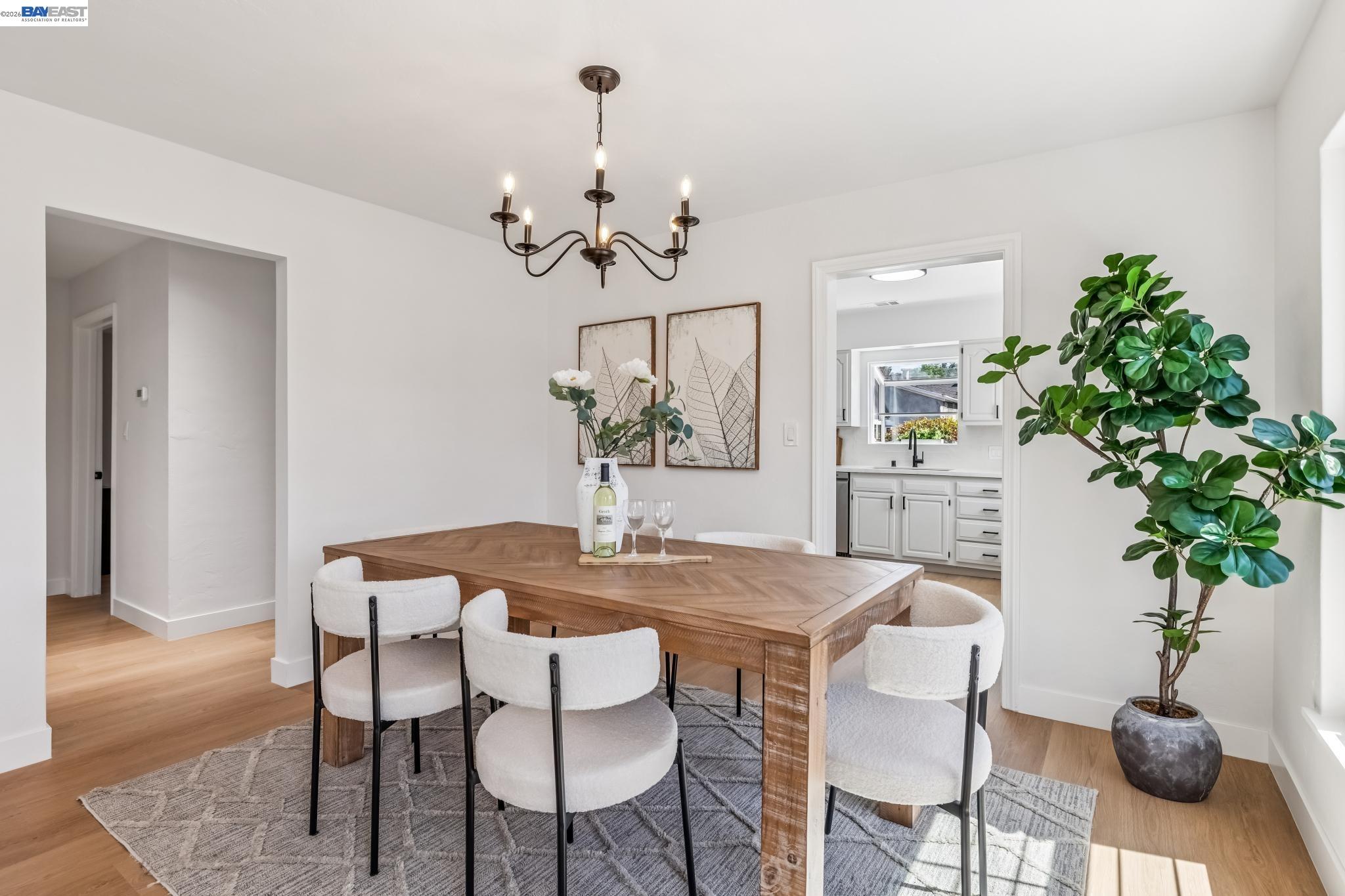 9946 Dante Ave