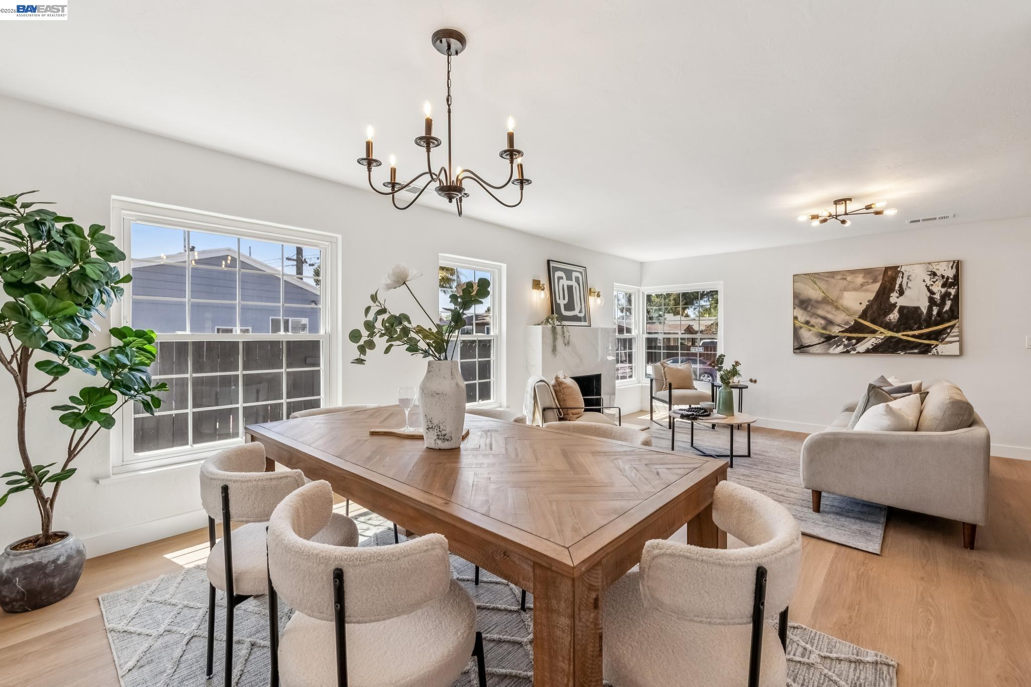 9946 Dante Ave