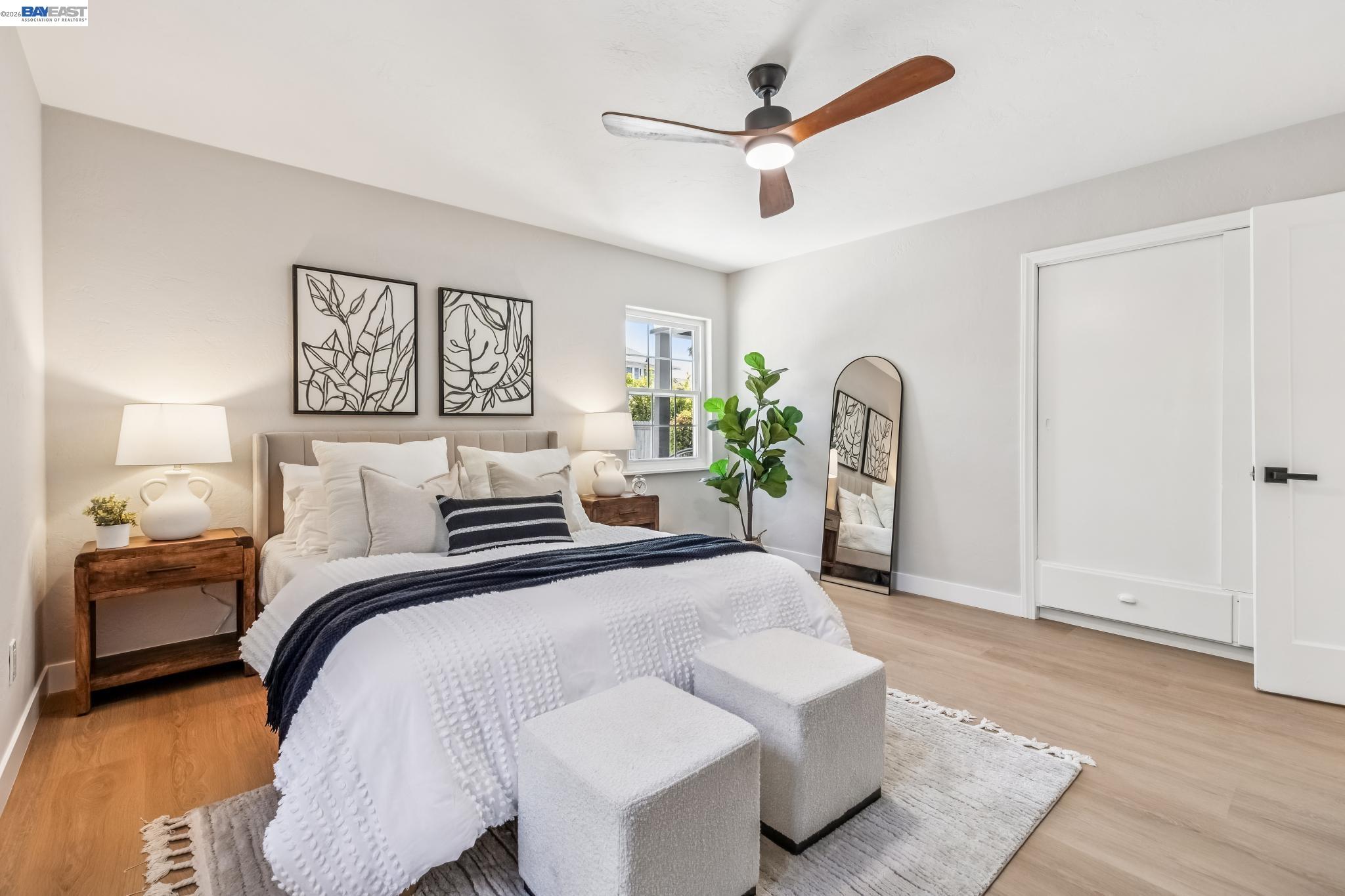 9946 Dante Ave