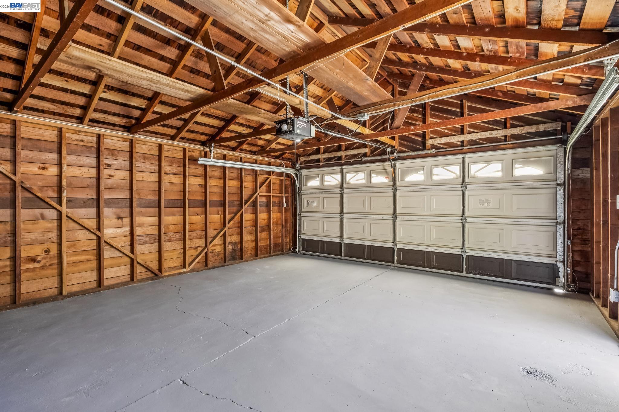 9946 Dante Ave