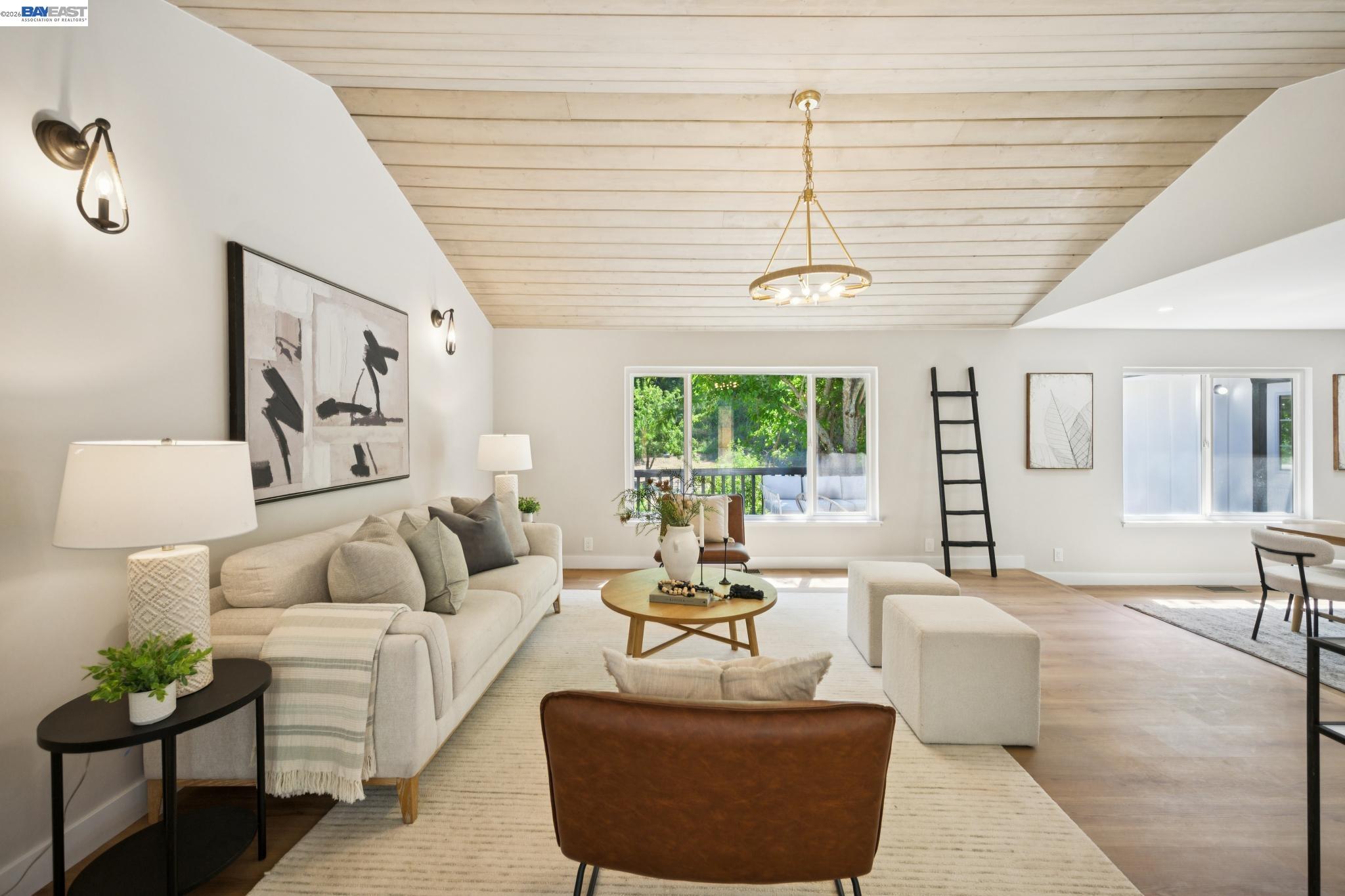 31067 Palomares Rd