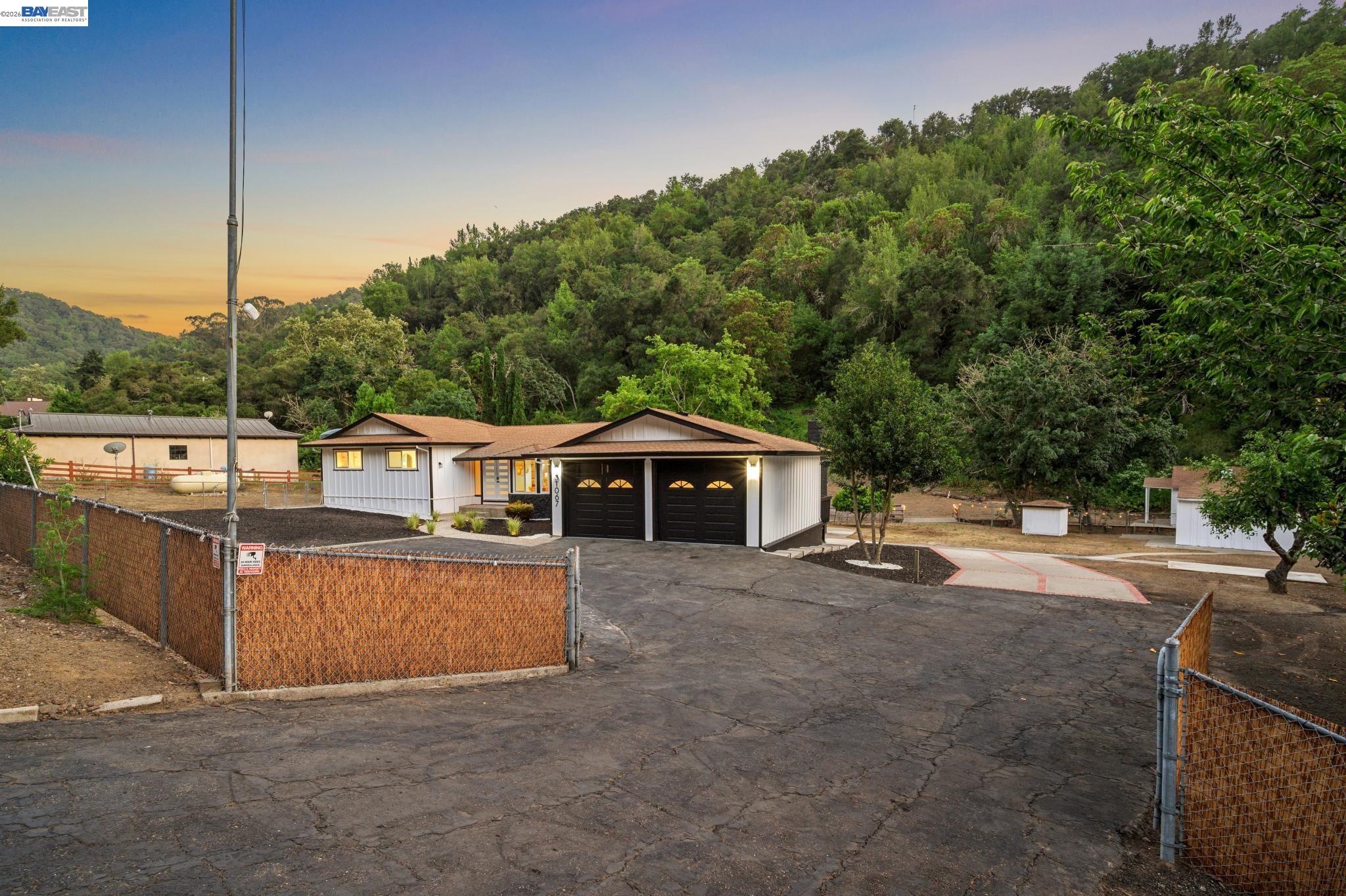 31067 Palomares Rd