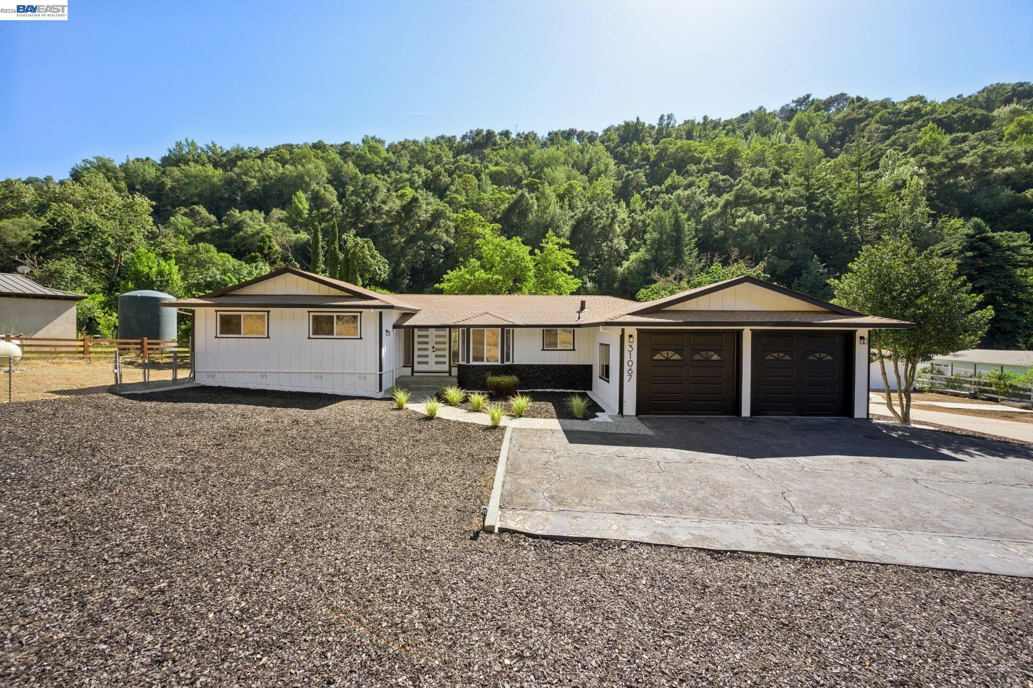 31067 Palomares Rd