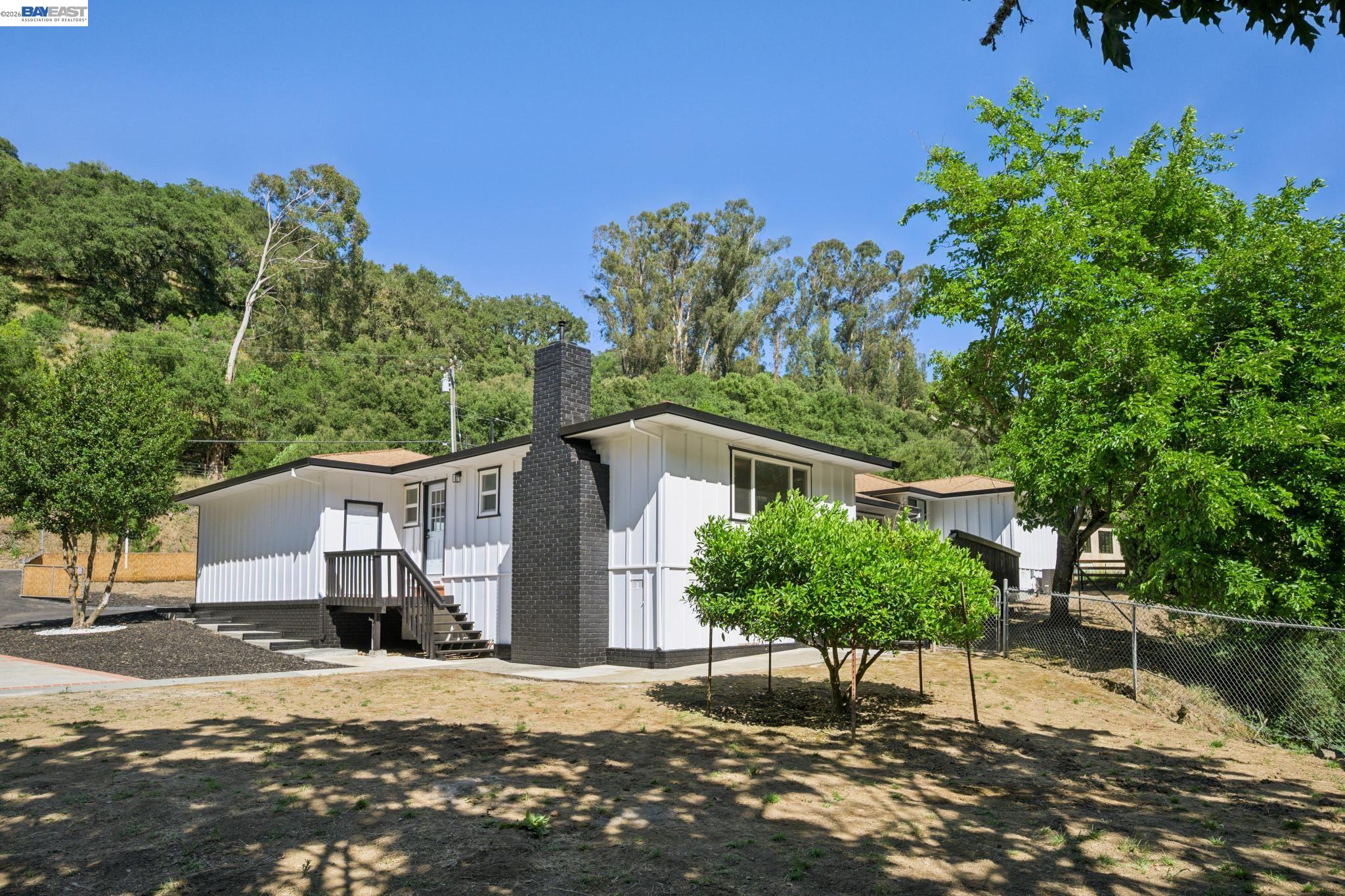 31067 Palomares Rd
