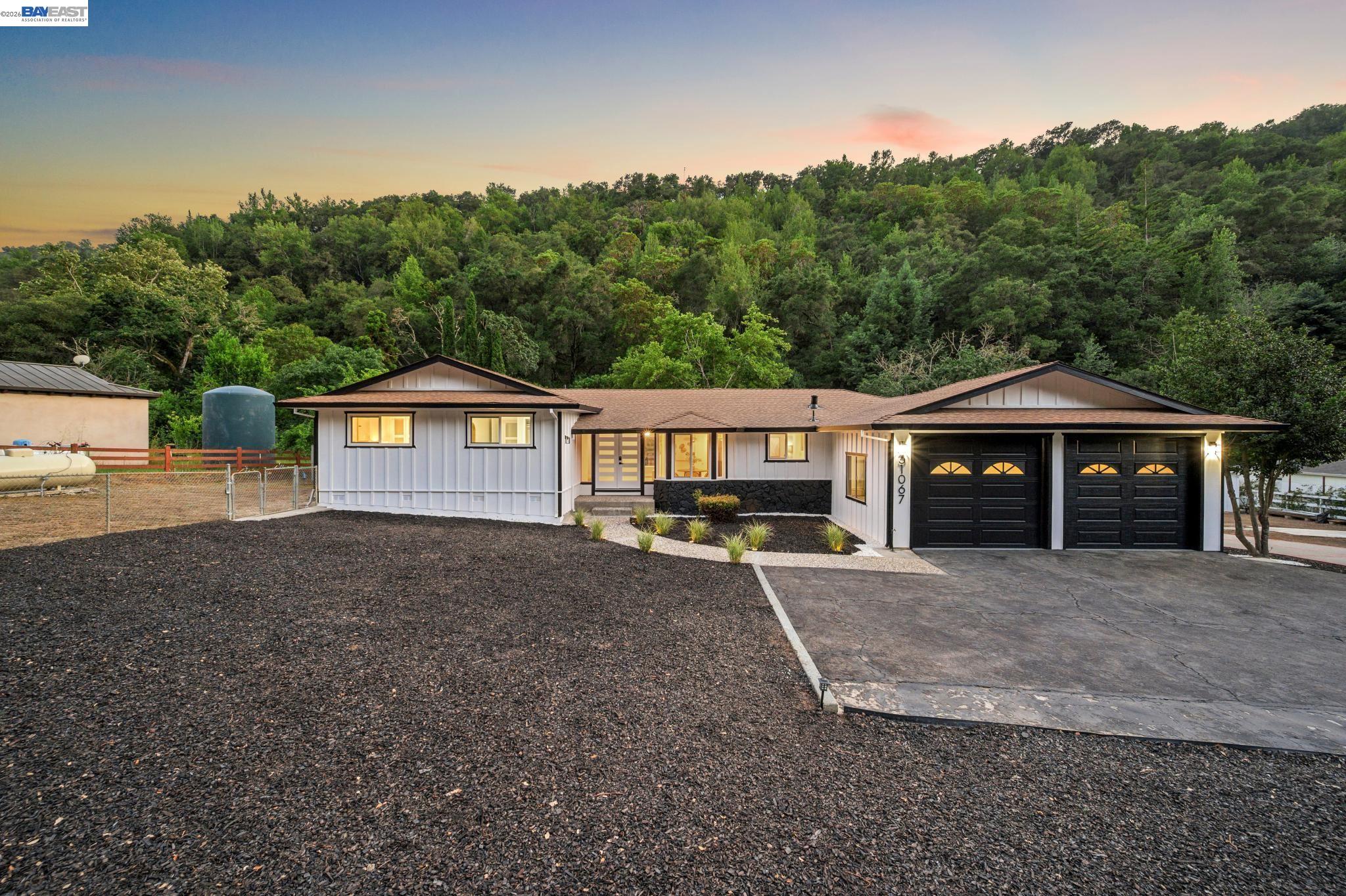 31067 Palomares Rd
