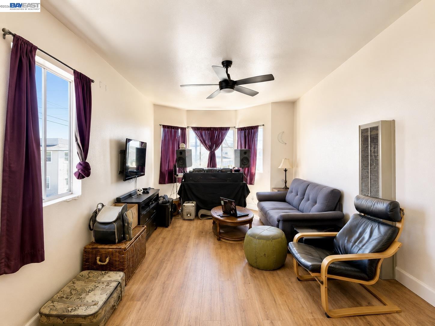 3338 San Leandro St