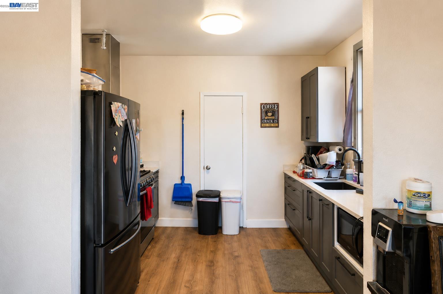 3338 San Leandro St