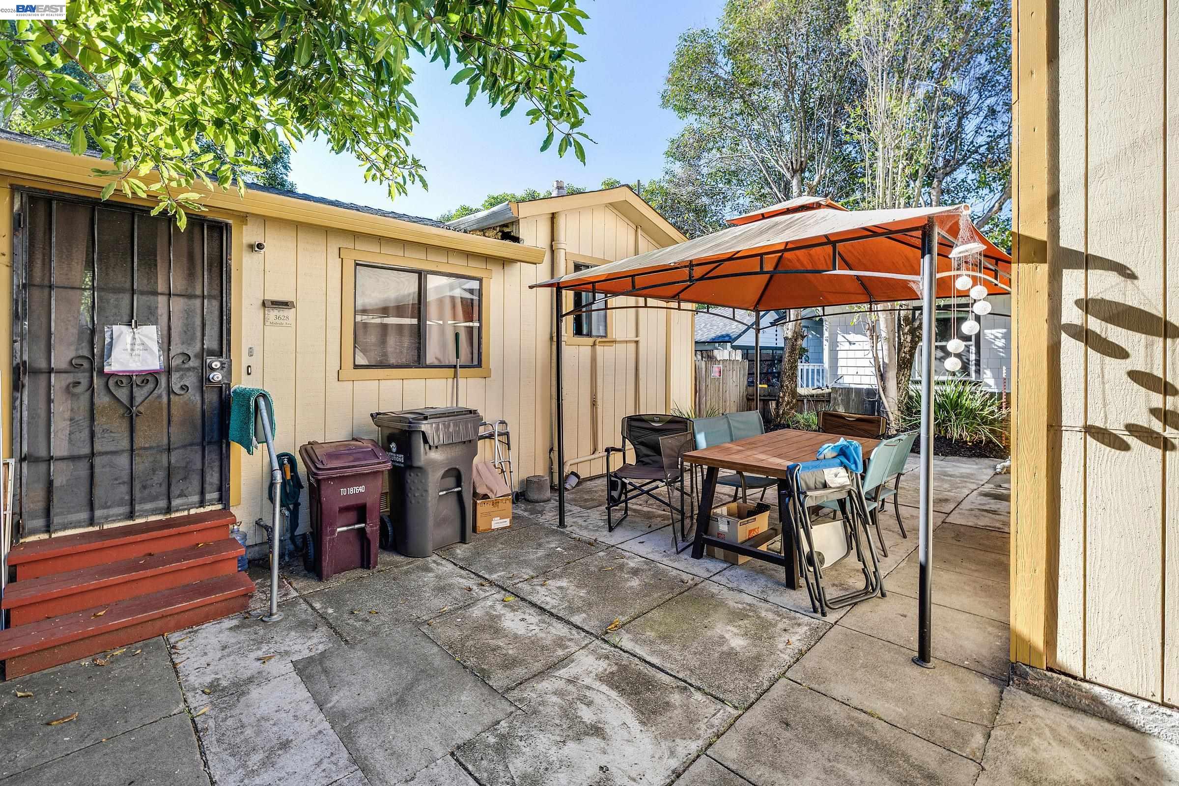 3626 Midvale Ave