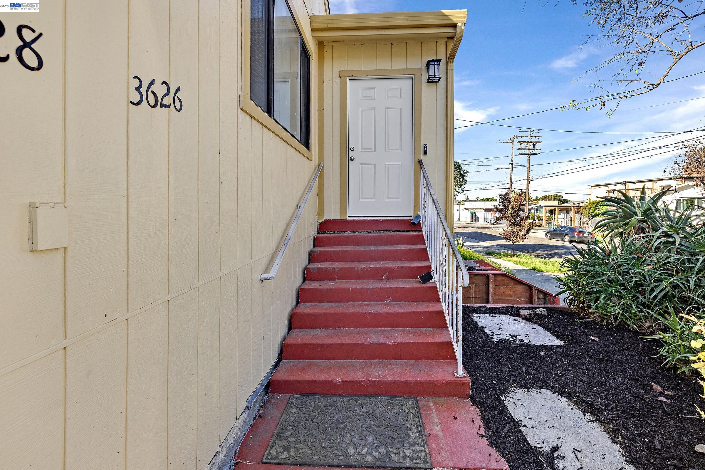 3626 Midvale Ave