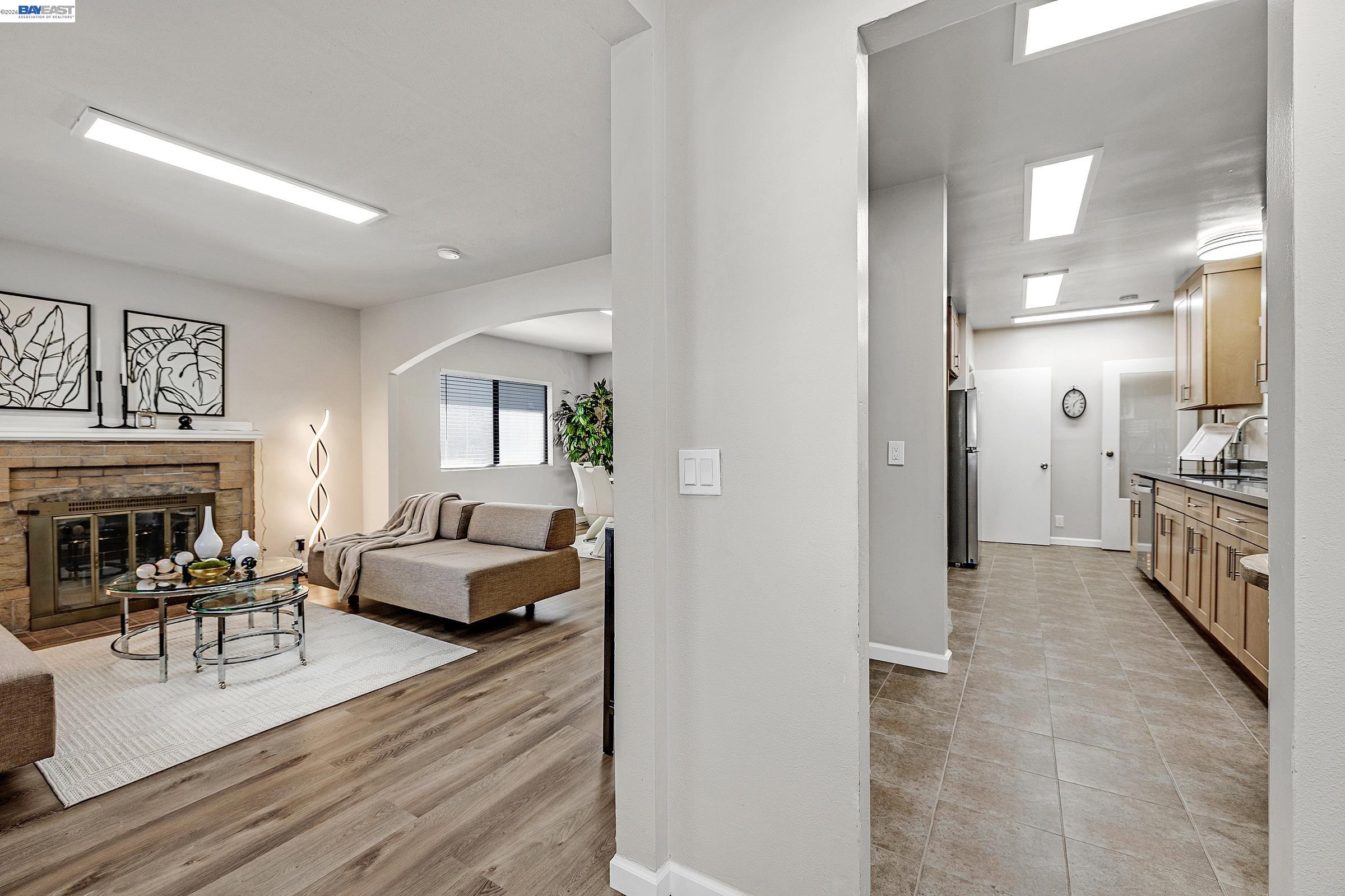 3626 Midvale Ave