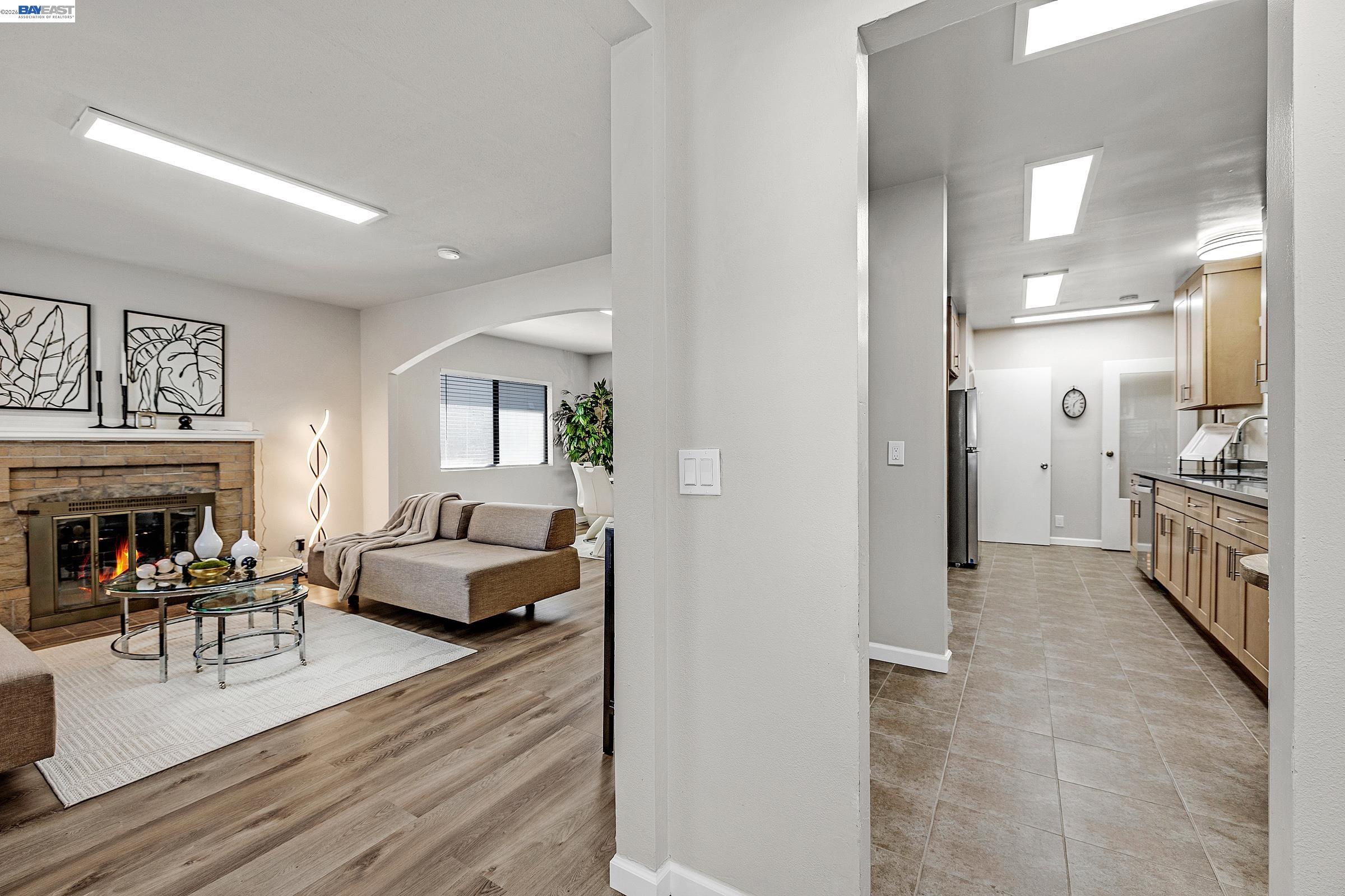 3626 Midvale Ave