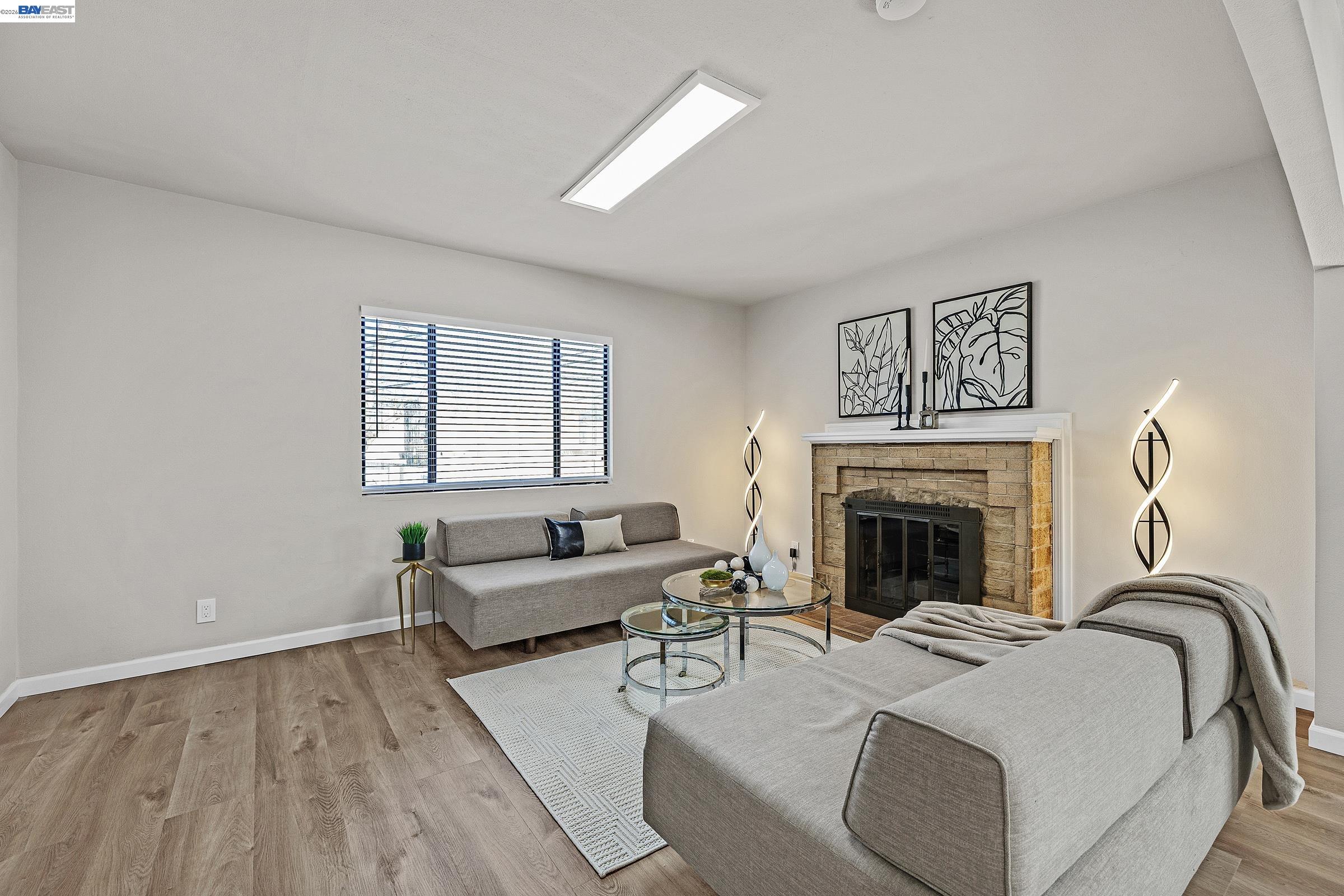 3626 Midvale Ave
