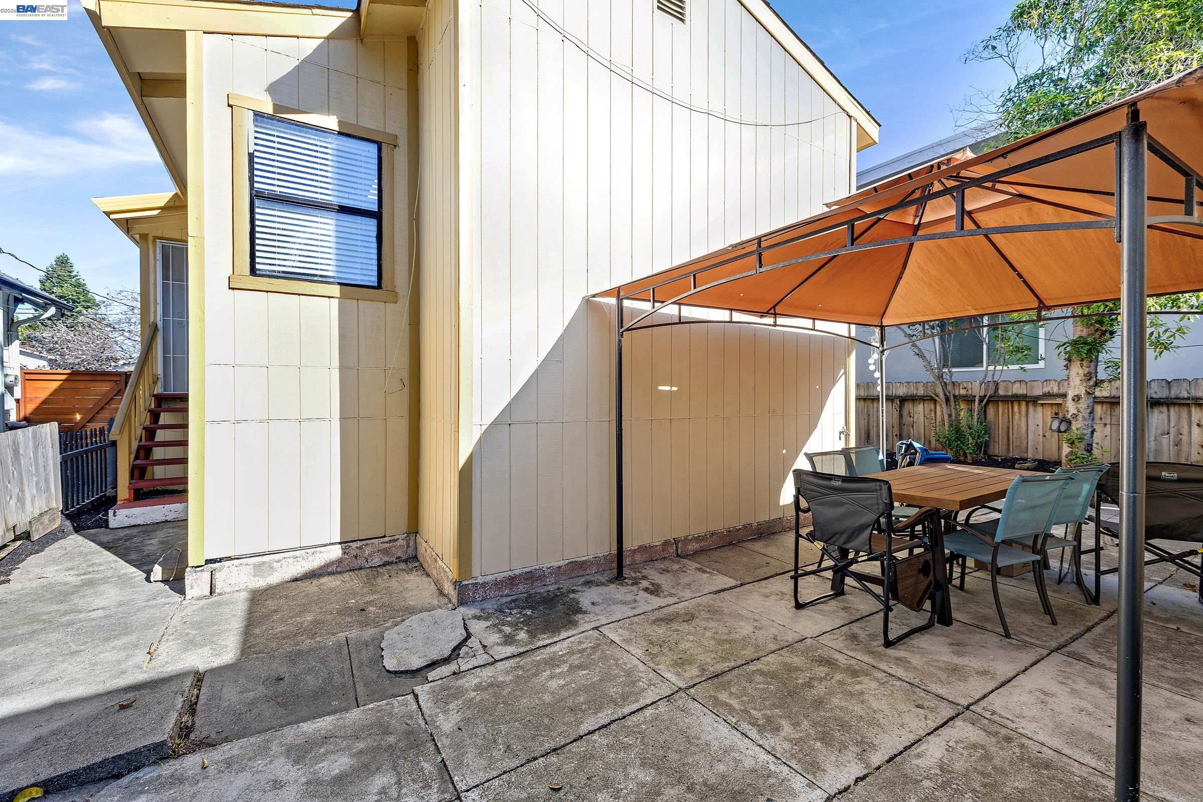 3626 Midvale Ave