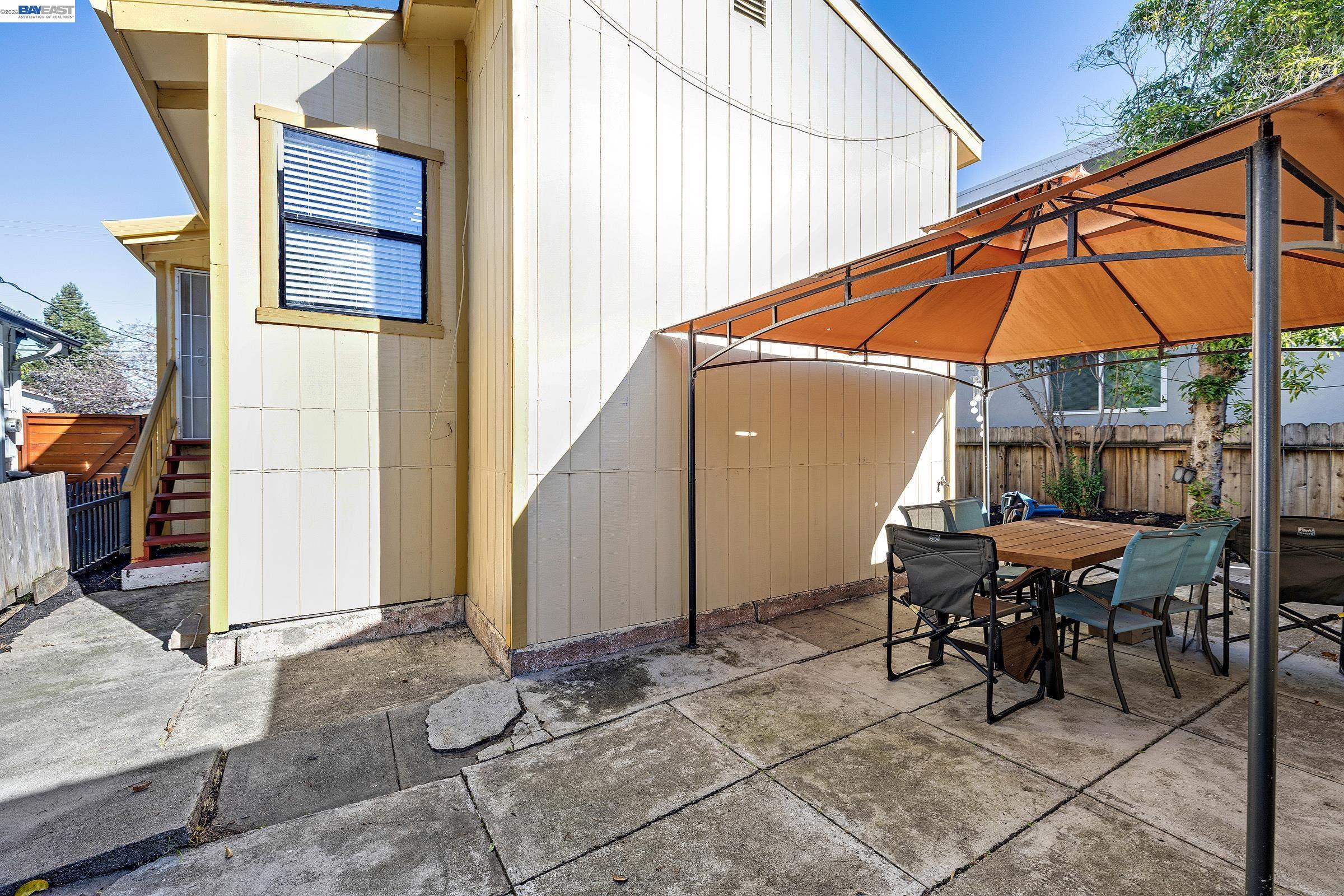 3626 Midvale Ave