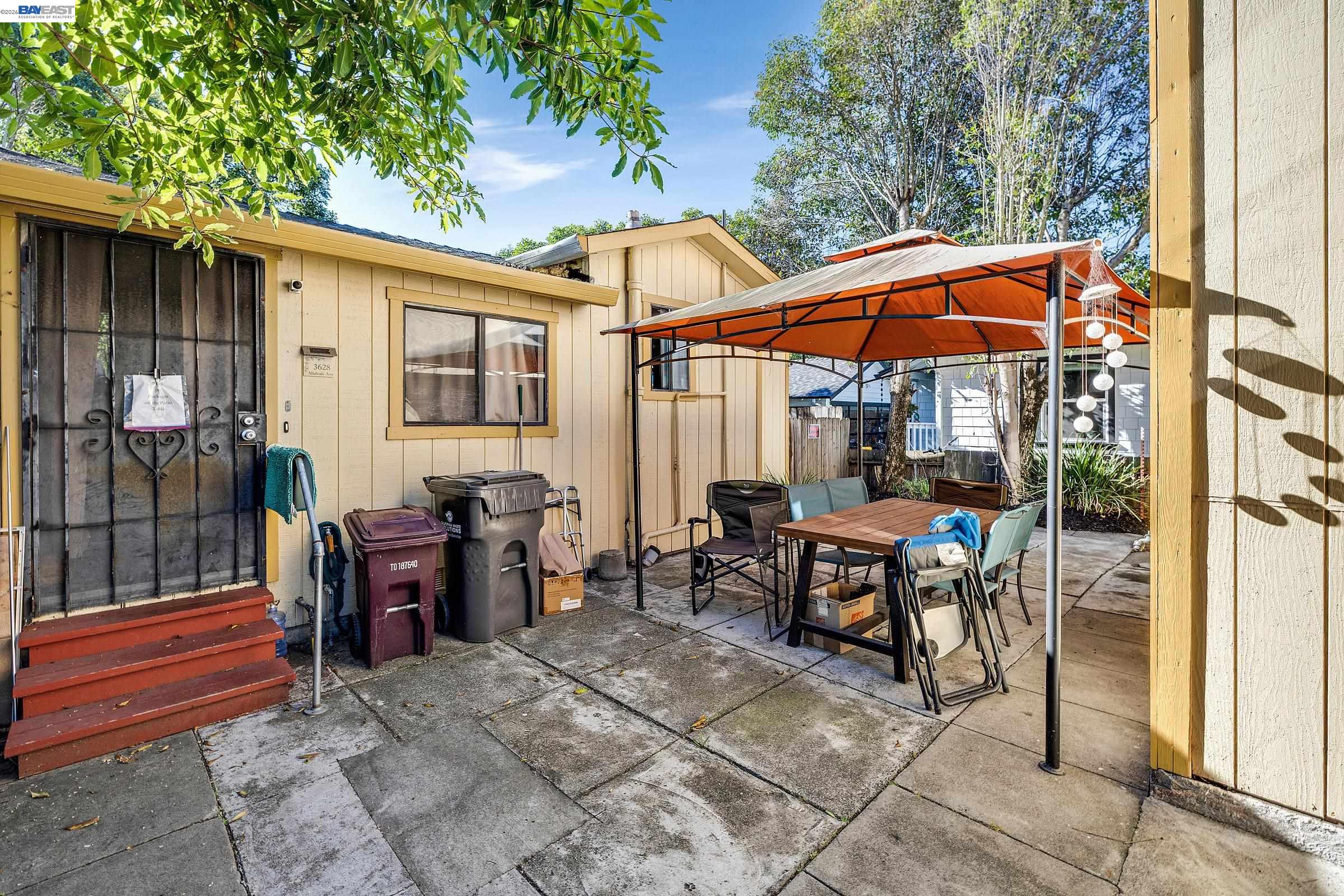 3626 Midvale Ave