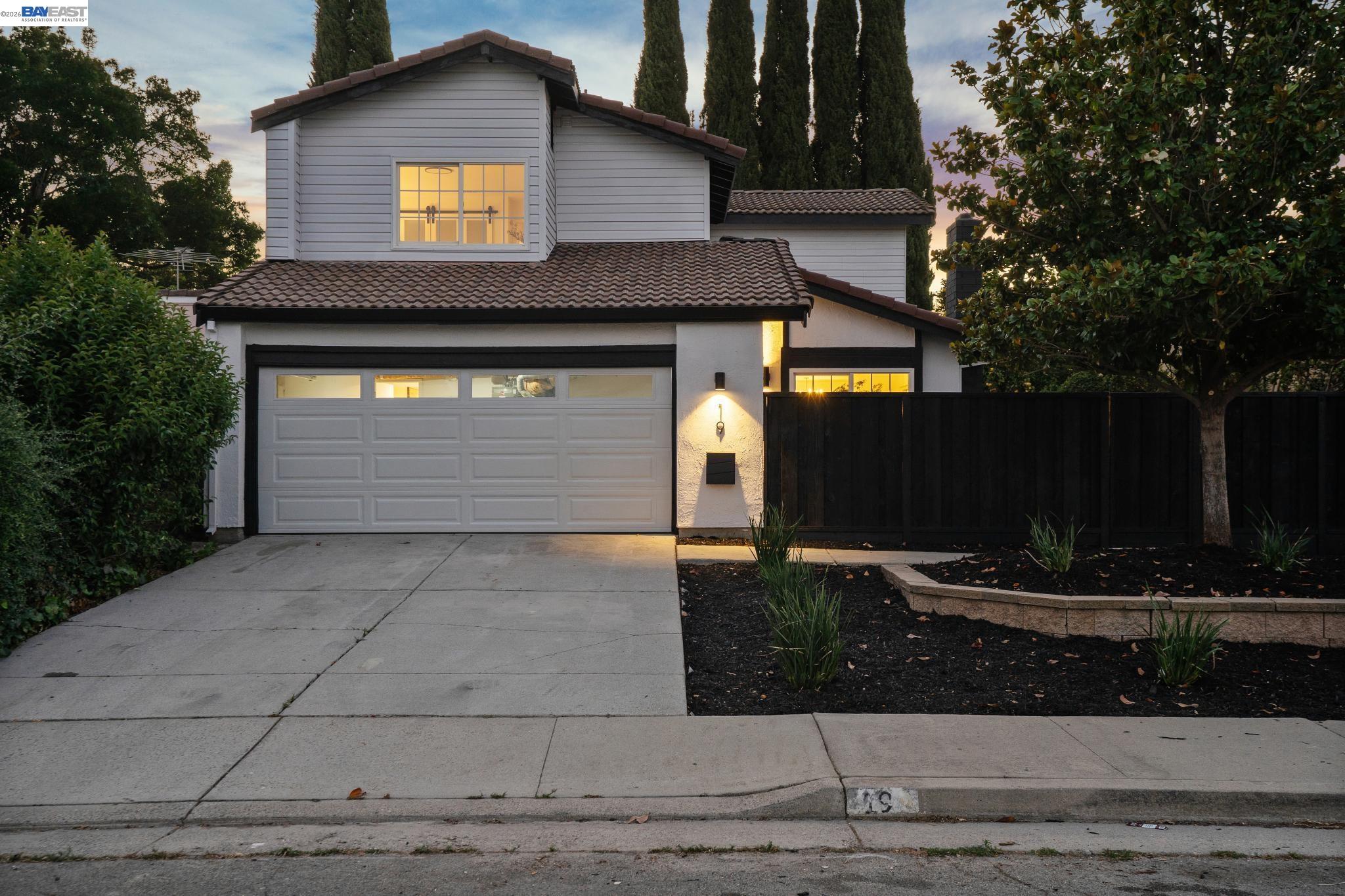 19 Southlake Dr