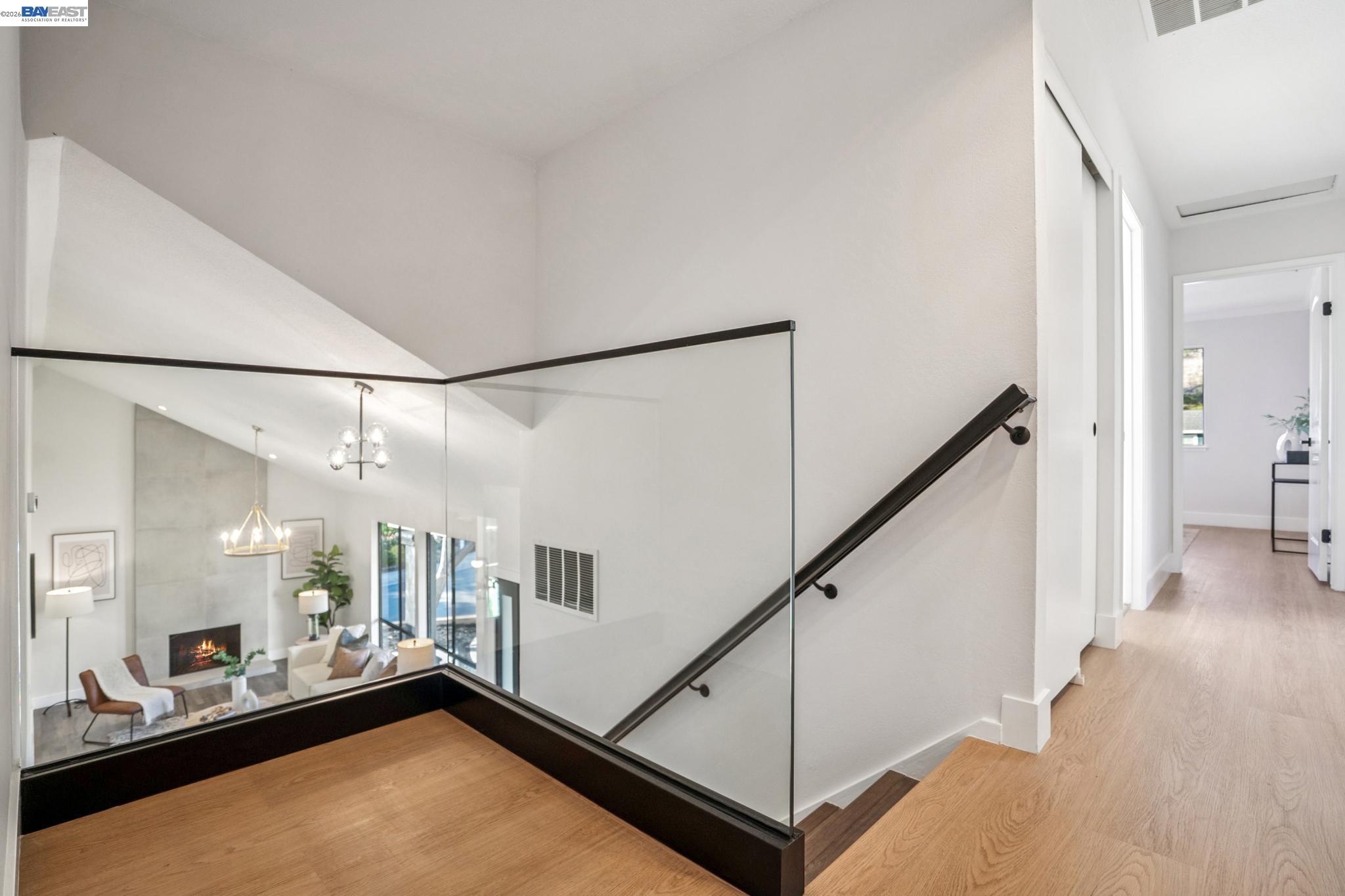 2875 Norcrest Dr