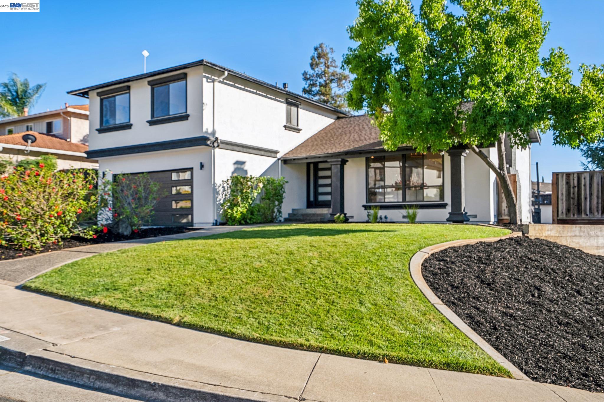 2875 Norcrest Dr