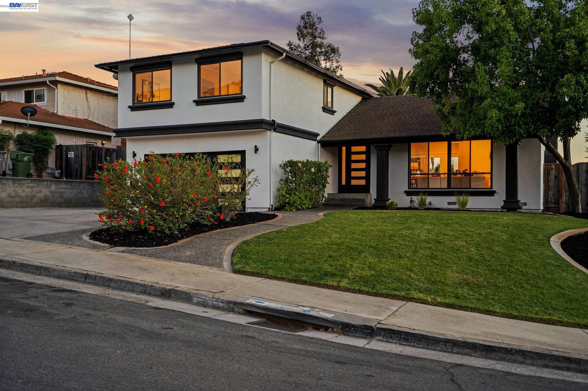 2875 Norcrest Dr
