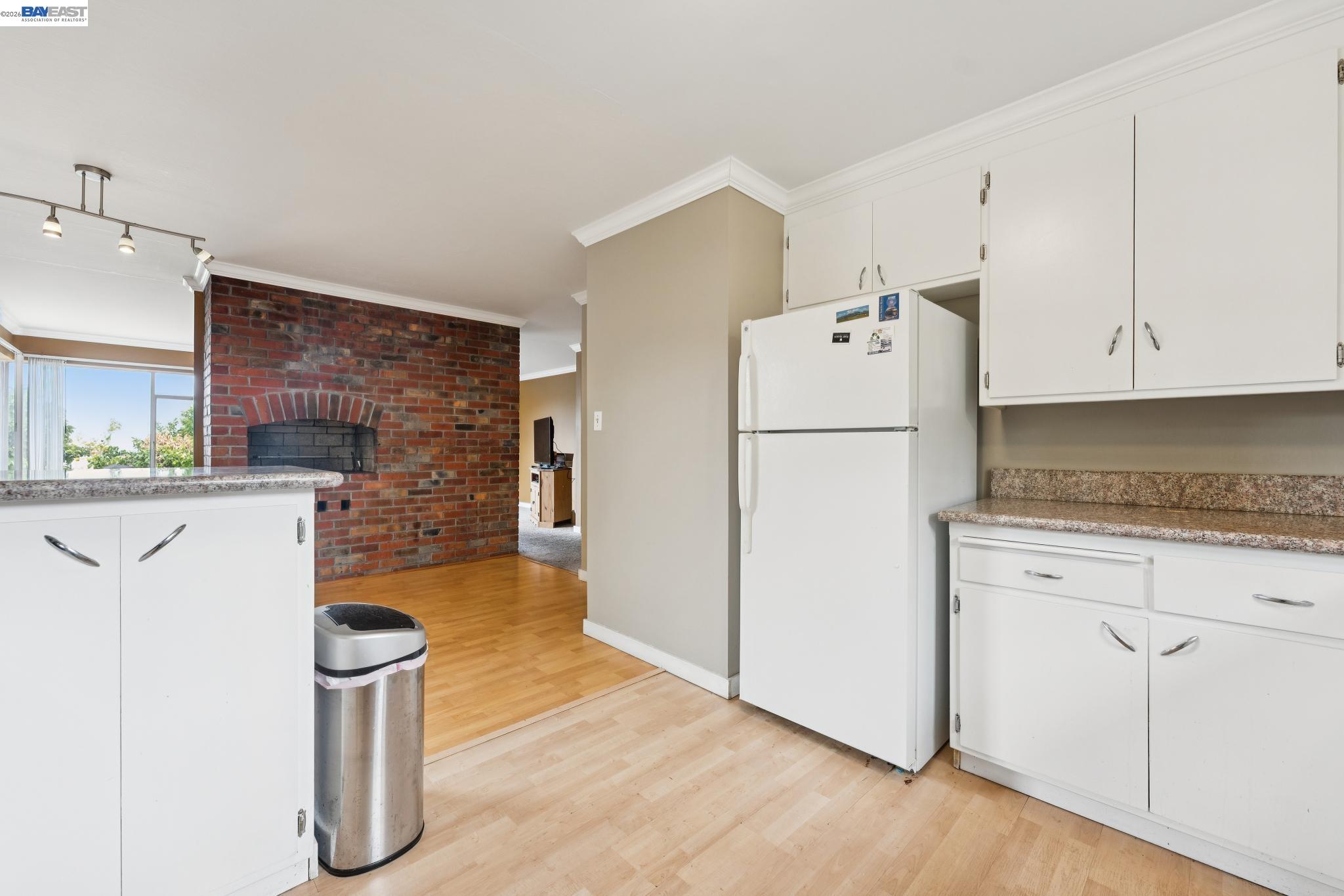 2005 Harper St