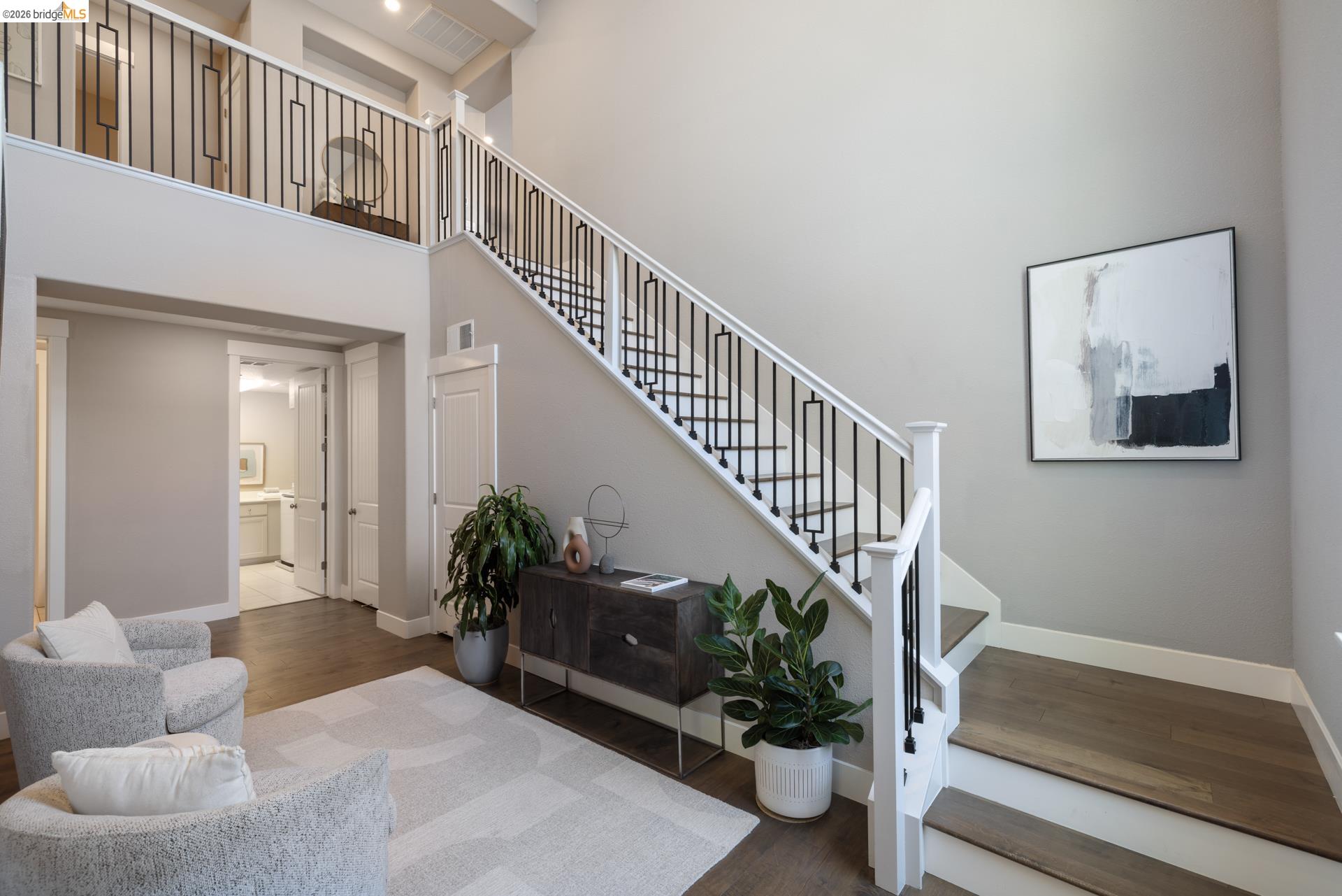 6713 Skyview Dr.