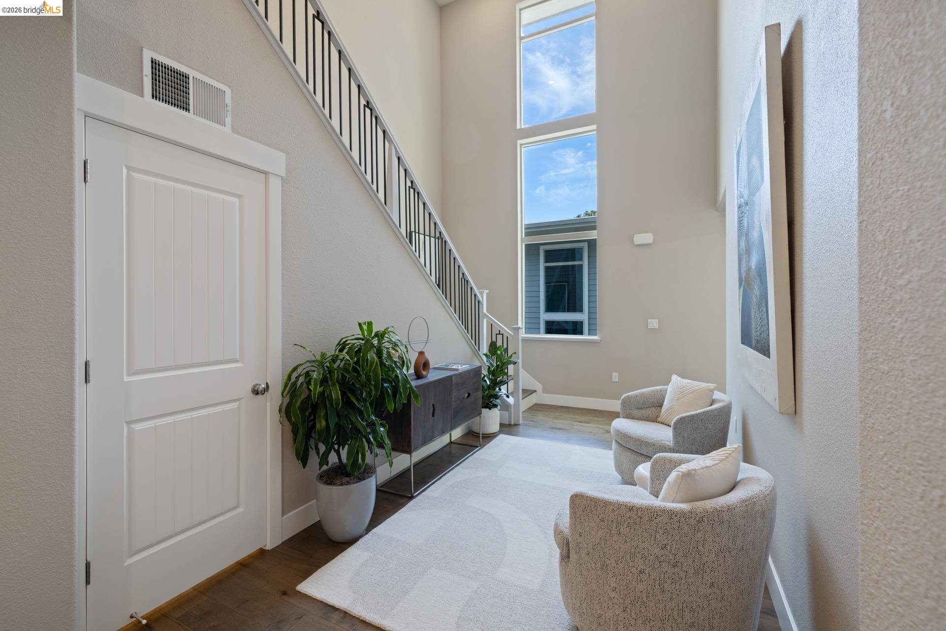 6713 Skyview Dr.