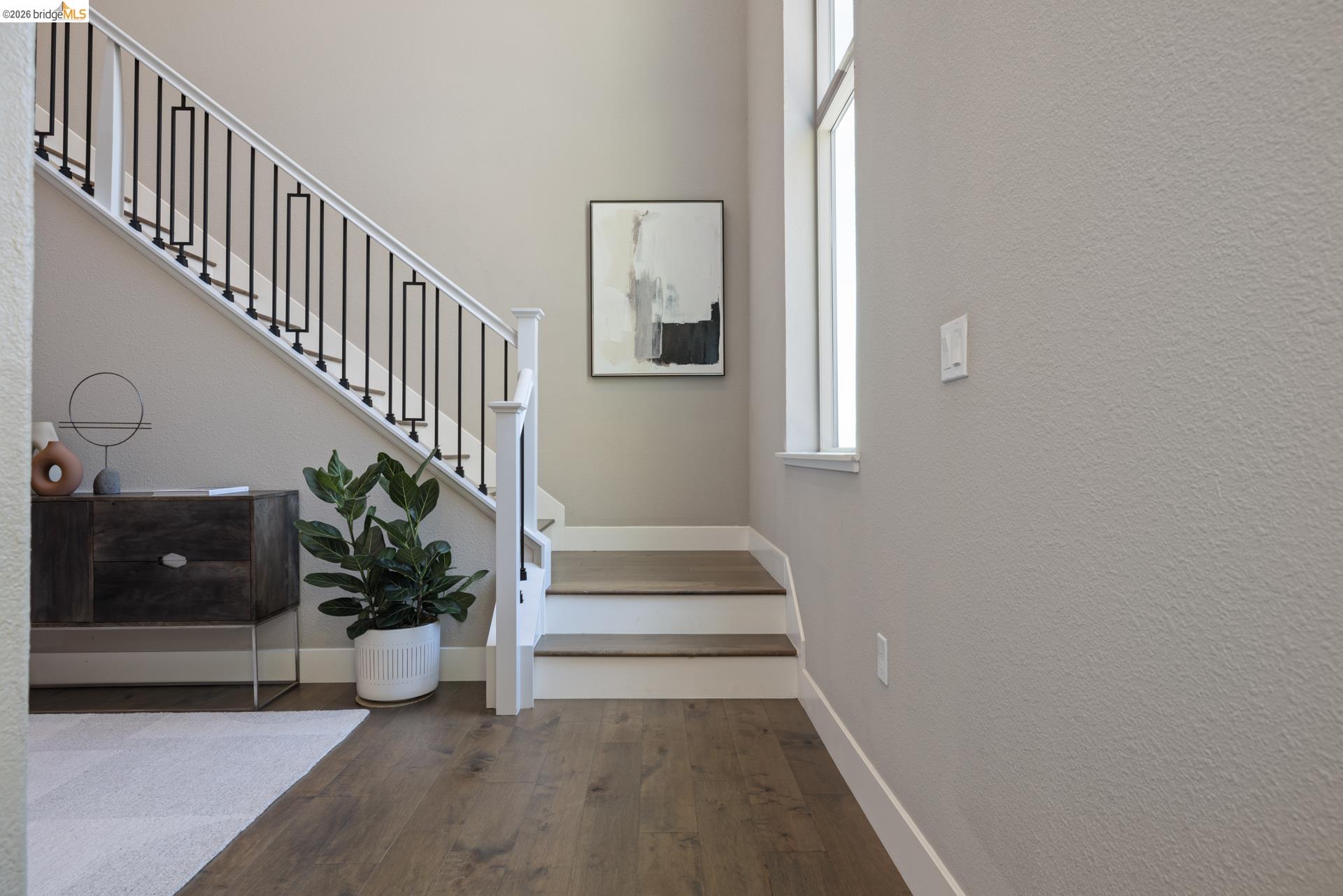 6713 Skyview Dr.