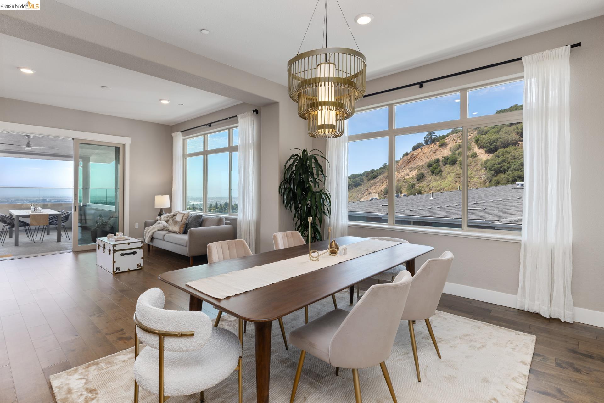6713 Skyview Dr.