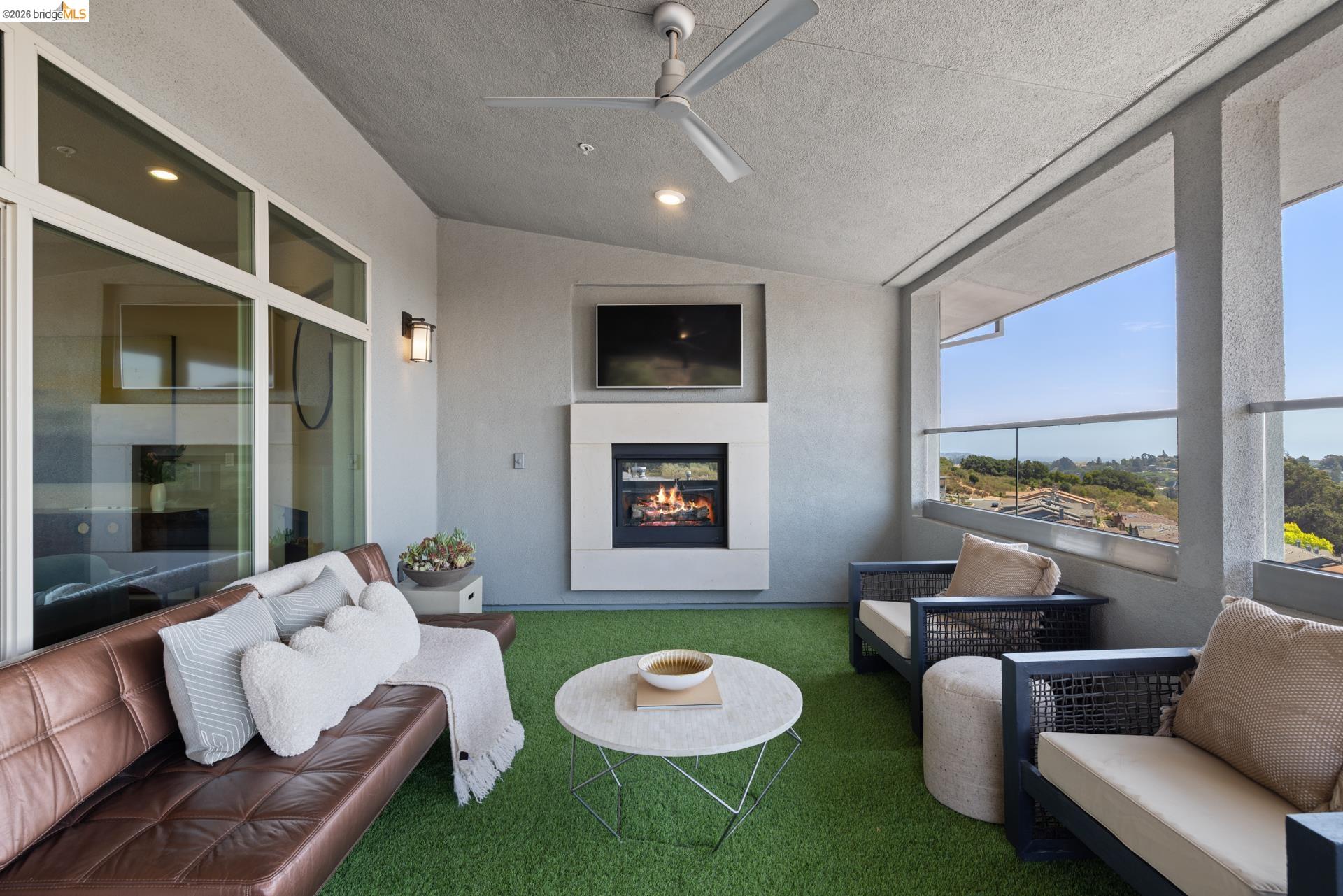 6713 Skyview Dr.