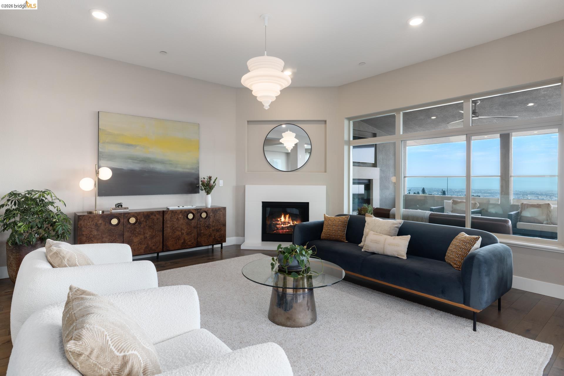 6713 Skyview Dr.