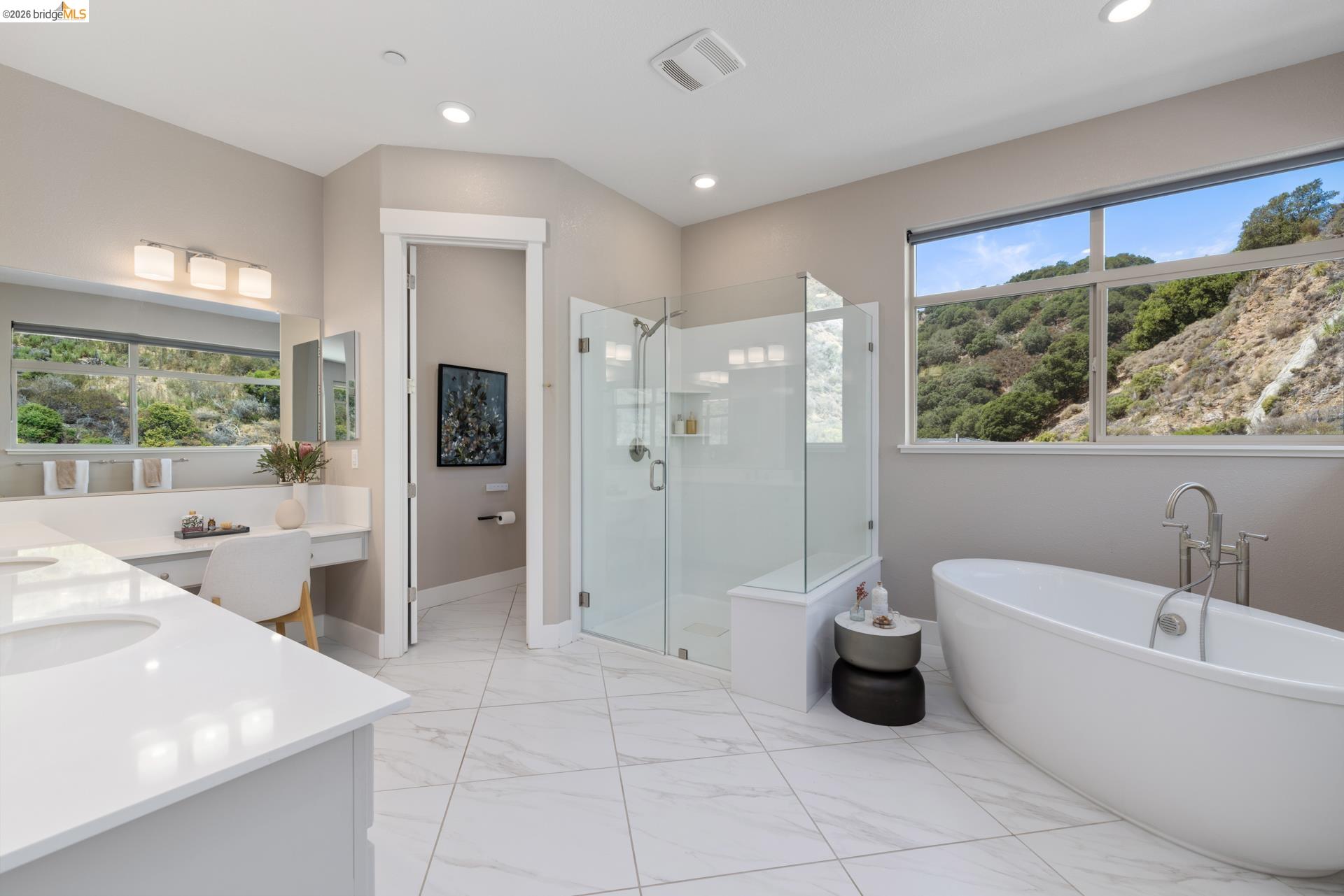 6713 Skyview Dr.
