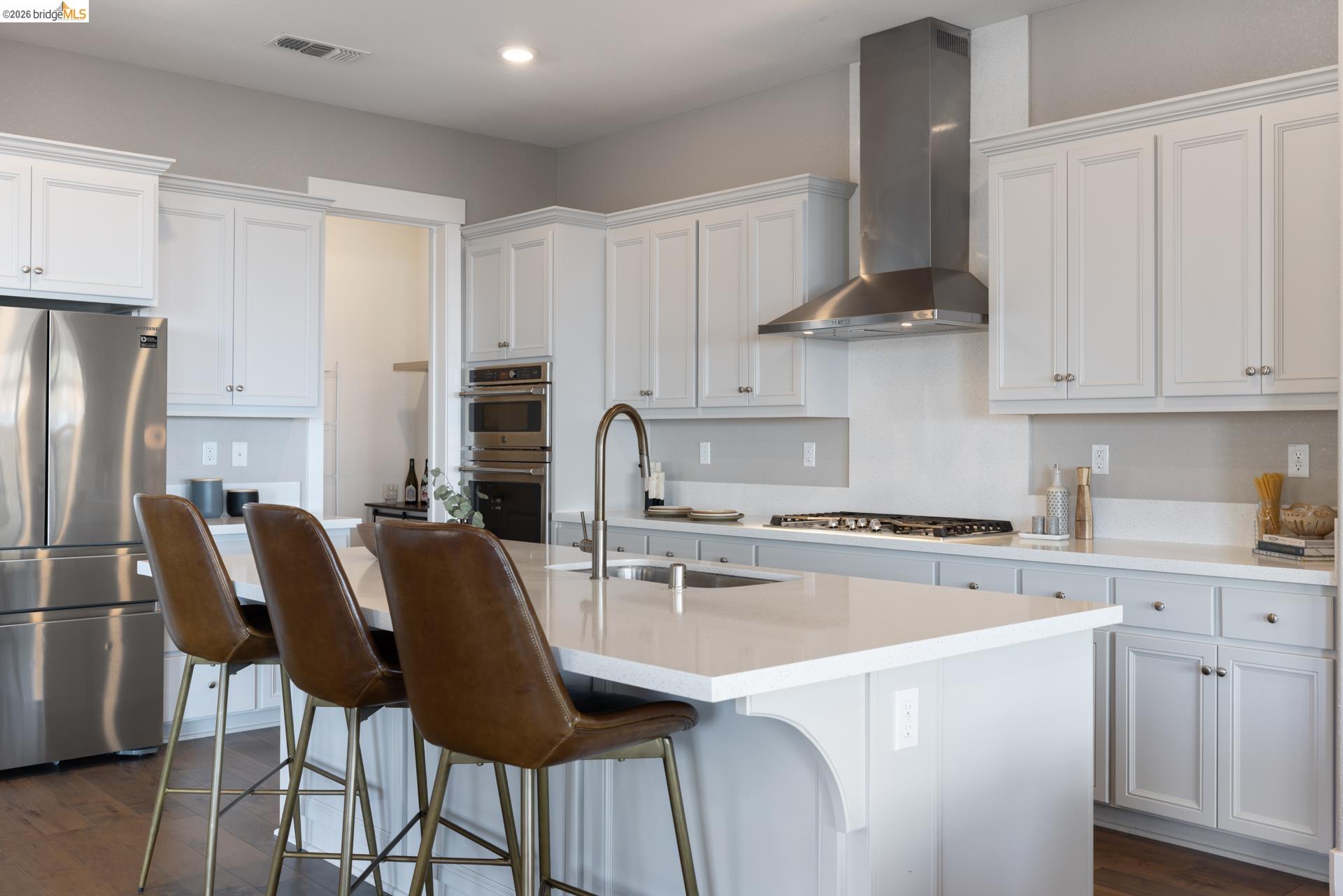 6713 Skyview Dr.